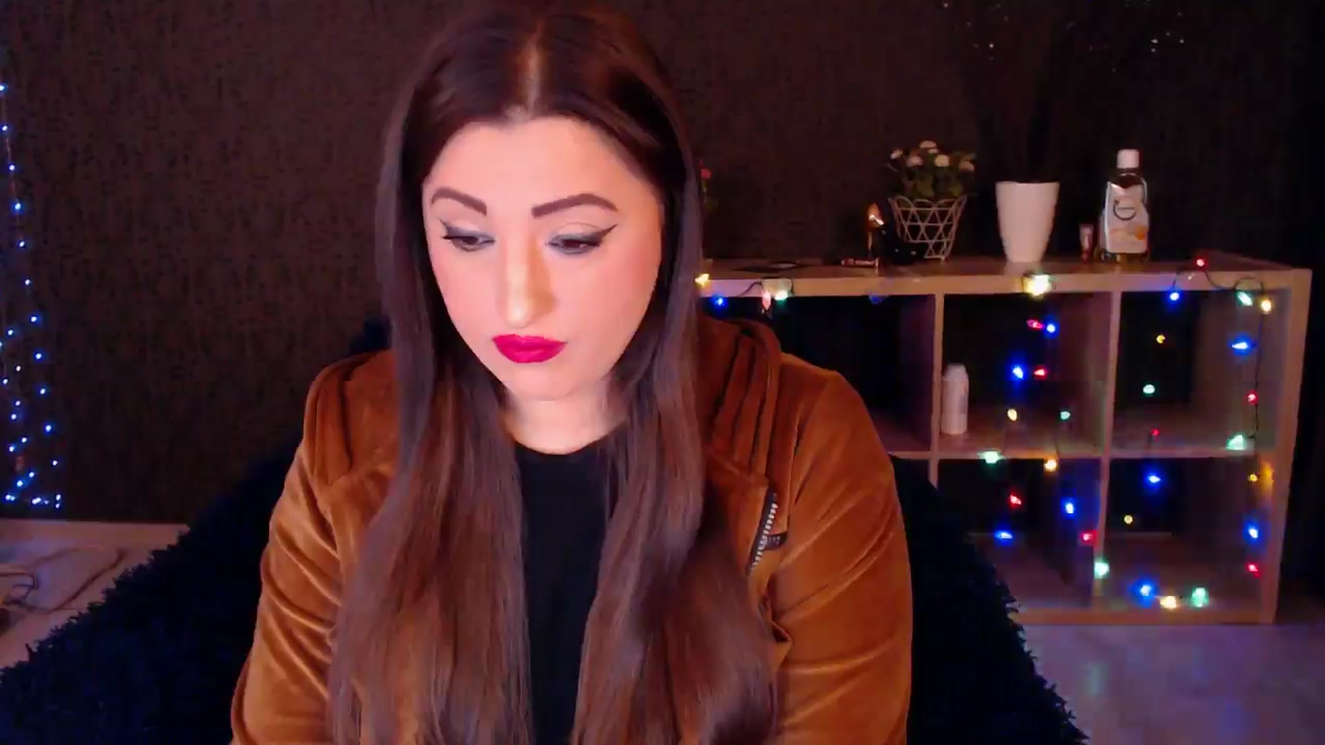 Gallery image thumbnail from HotRebbecca's myfreecams stream on, 01/18/2025, 22:05 image 6 of 20