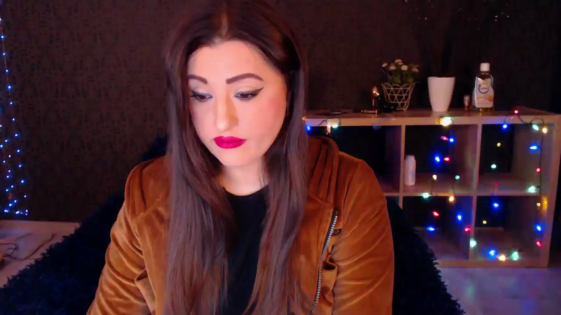 Gallery image thumbnail from HotRebbecca's myfreecams stream on, 01/18/2025, 22:05 image 15 of 20