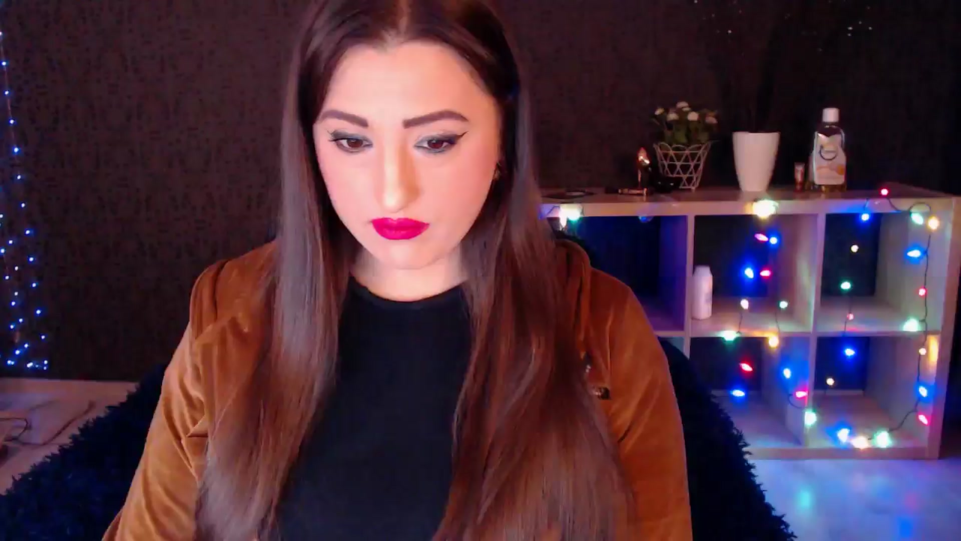 Gallery image thumbnail from HotRebbecca's myfreecams stream on, 01/18/2025, 22:05 image 12 of 20