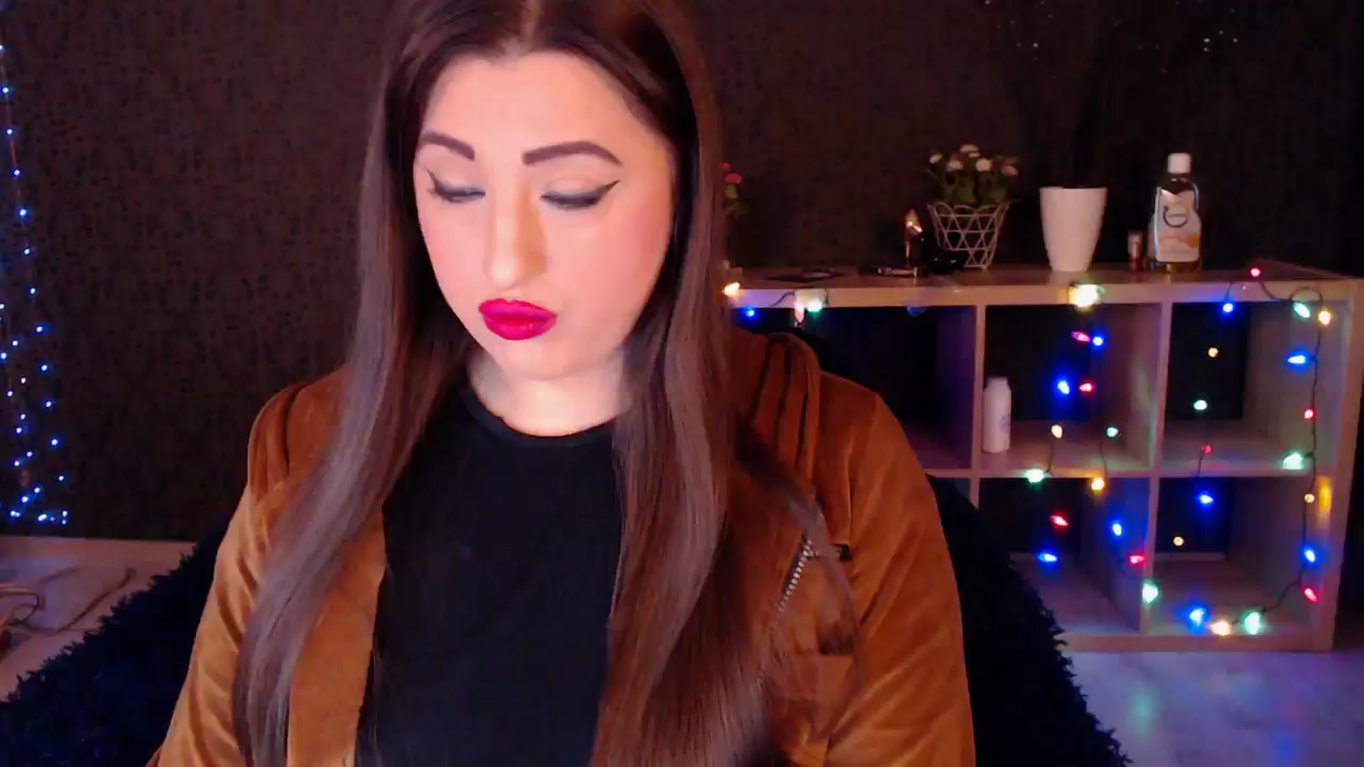 Gallery image thumbnail from HotRebbecca's myfreecams stream on, 01/18/2025, 22:05 image 10 of 20