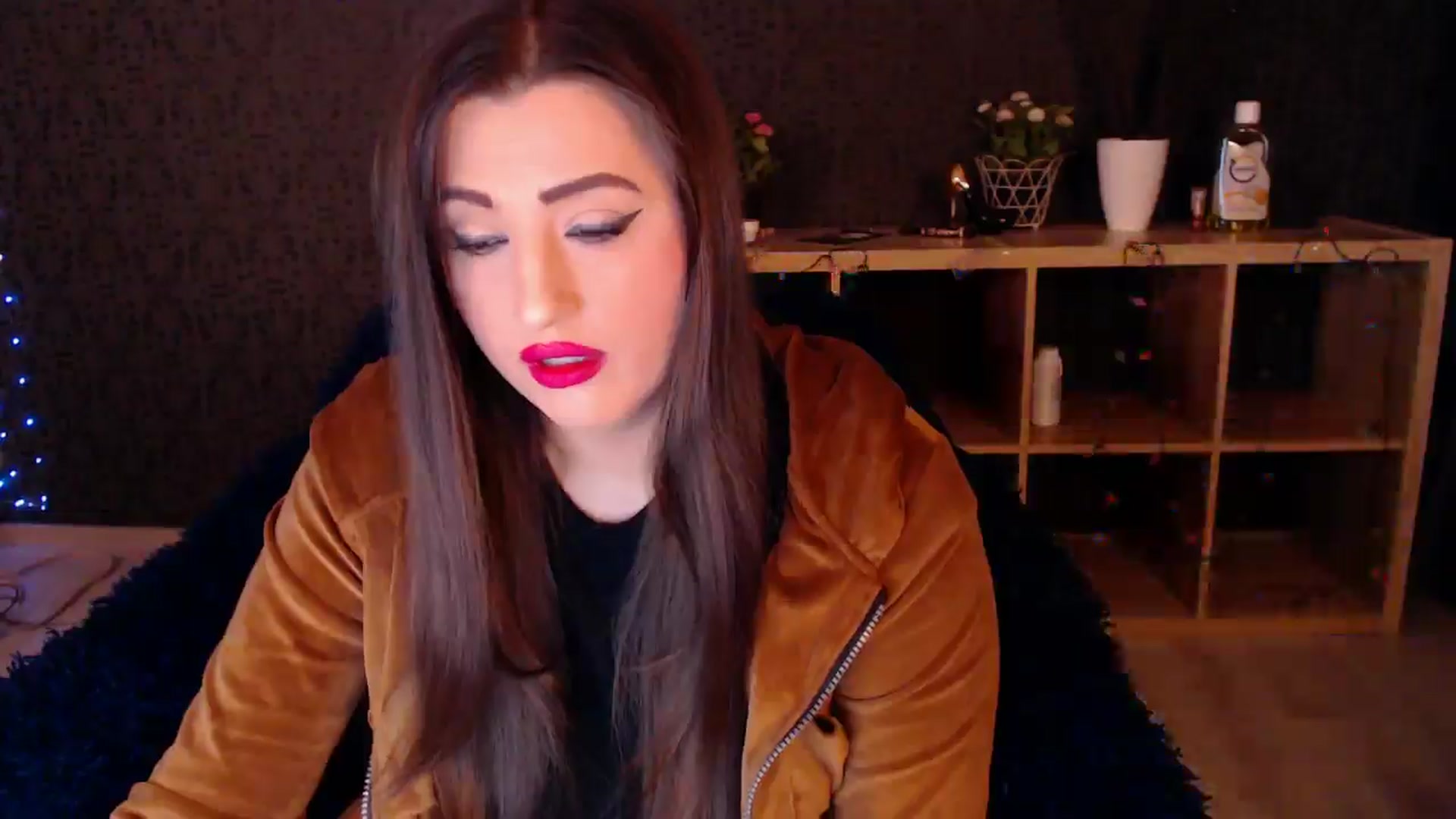 Gallery image thumbnail from HotRebbecca's myfreecams stream on, 01/19/2025, 24:03 image 6 of 20