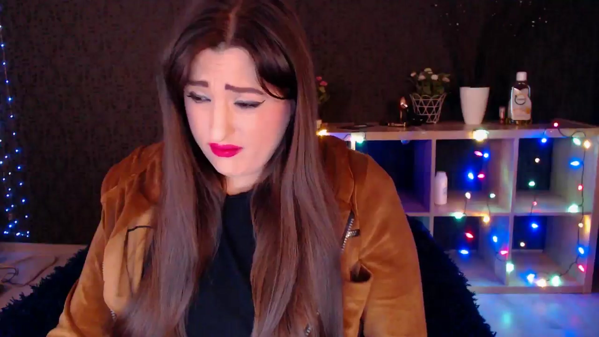Gallery image thumbnail from HotRebbecca's myfreecams stream on, 01/19/2025, 24:03 image 16 of 20