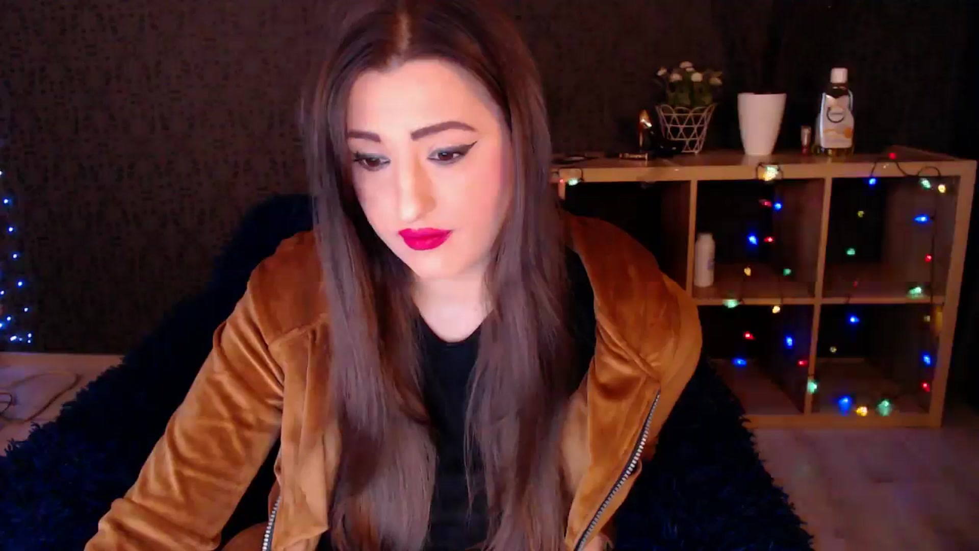 Gallery image thumbnail from HotRebbecca's myfreecams stream on, 01/19/2025, 24:03 image 5 of 20