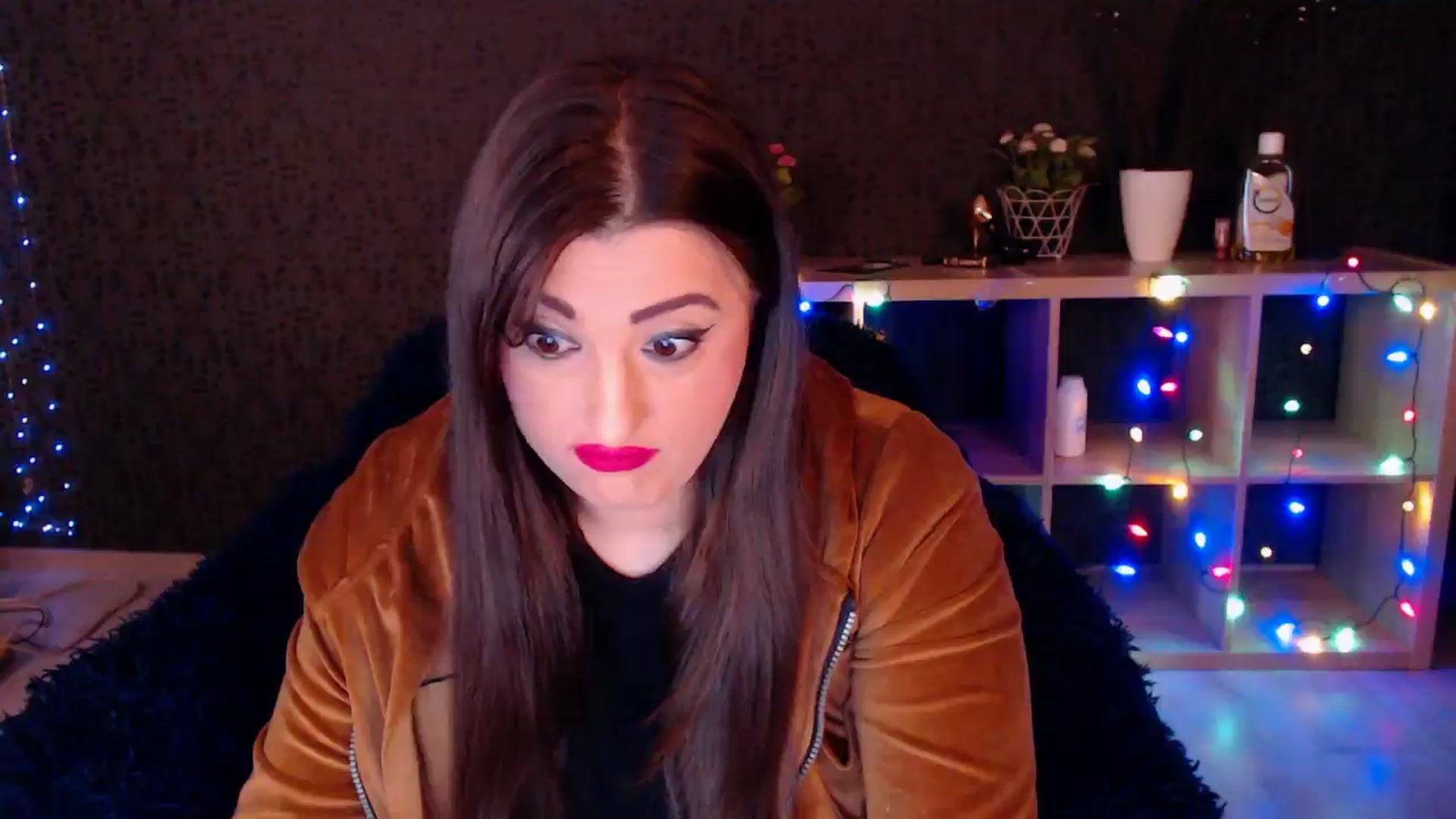 Gallery image thumbnail from HotRebbecca's myfreecams stream on, 01/19/2025, 24:03 image 18 of 20