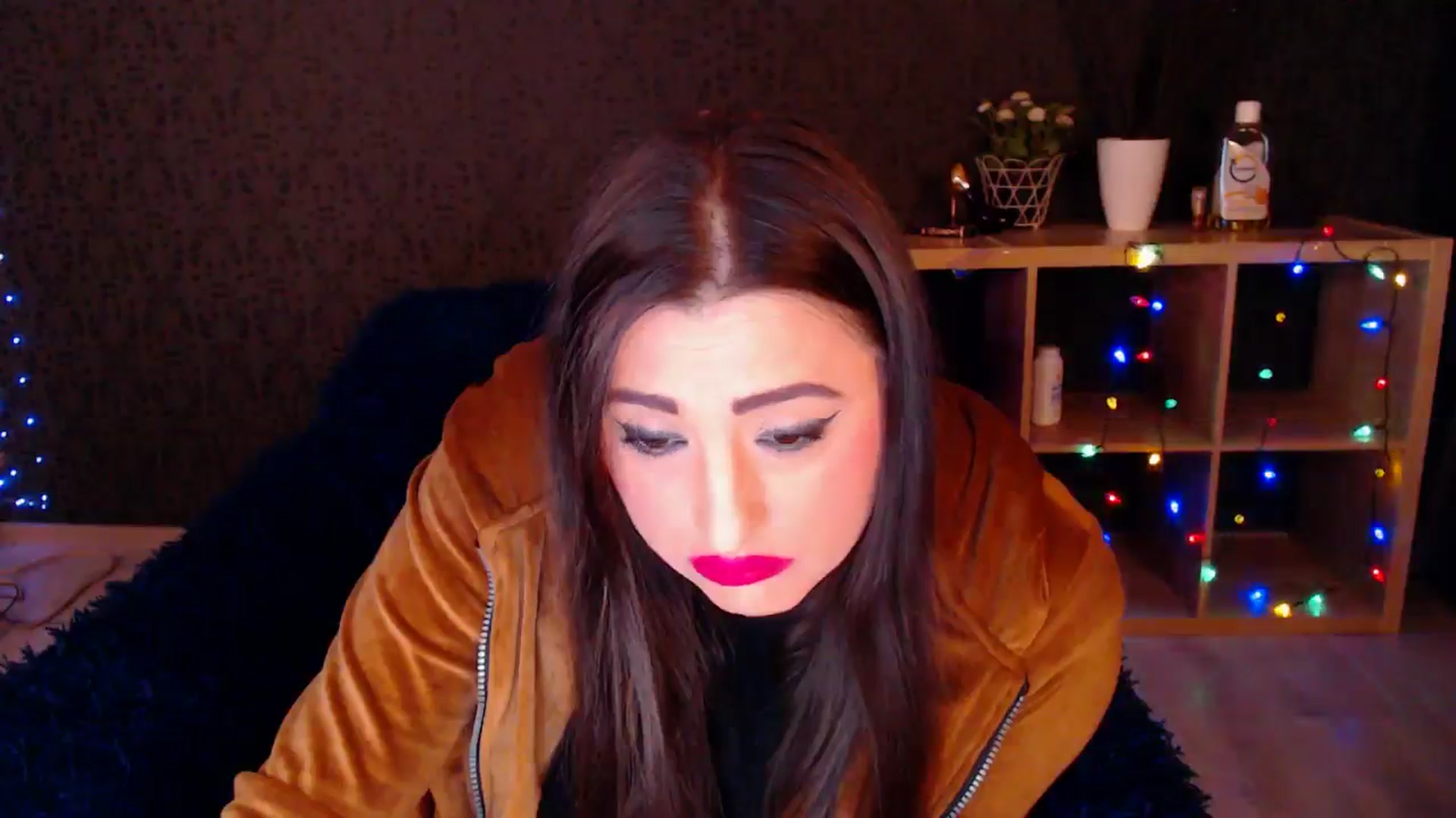 Gallery image thumbnail from HotRebbecca's myfreecams stream on, 01/19/2025, 24:03 image 13 of 20