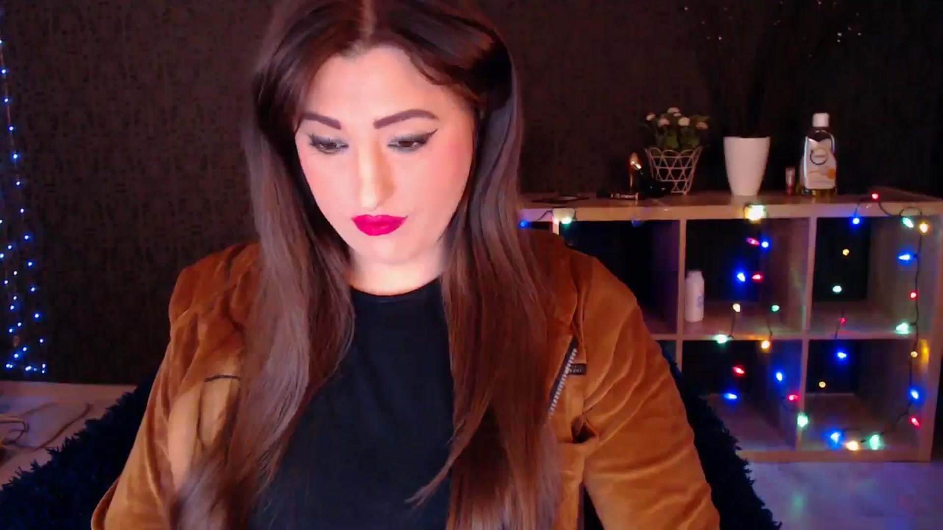 Gallery image thumbnail from HotRebbecca's myfreecams stream on, 01/19/2025, 24:03 image 15 of 20