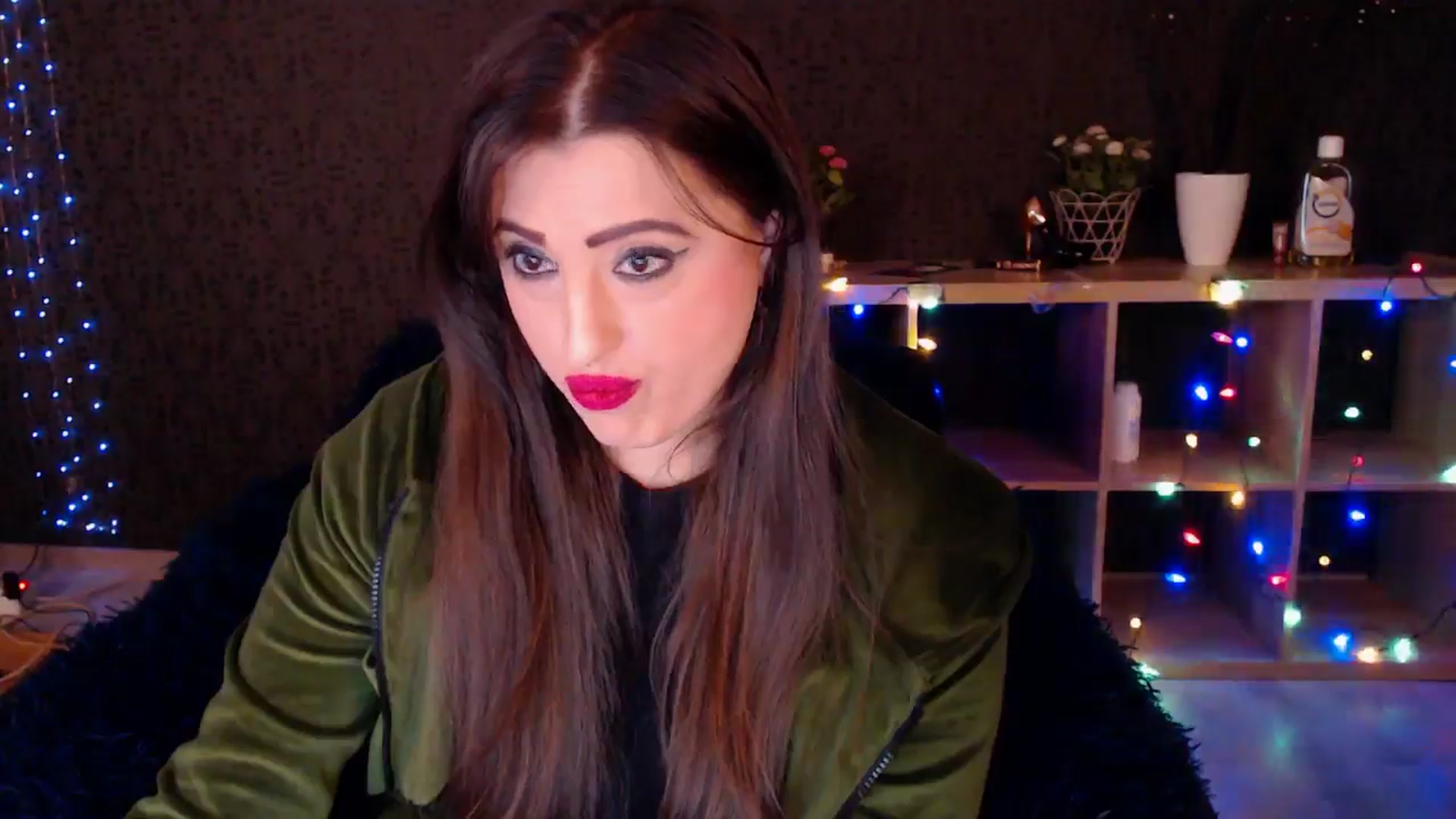 Gallery image thumbnail from HotRebbecca's myfreecams stream on, 01/20/2025, 04:08 image 16 of 20