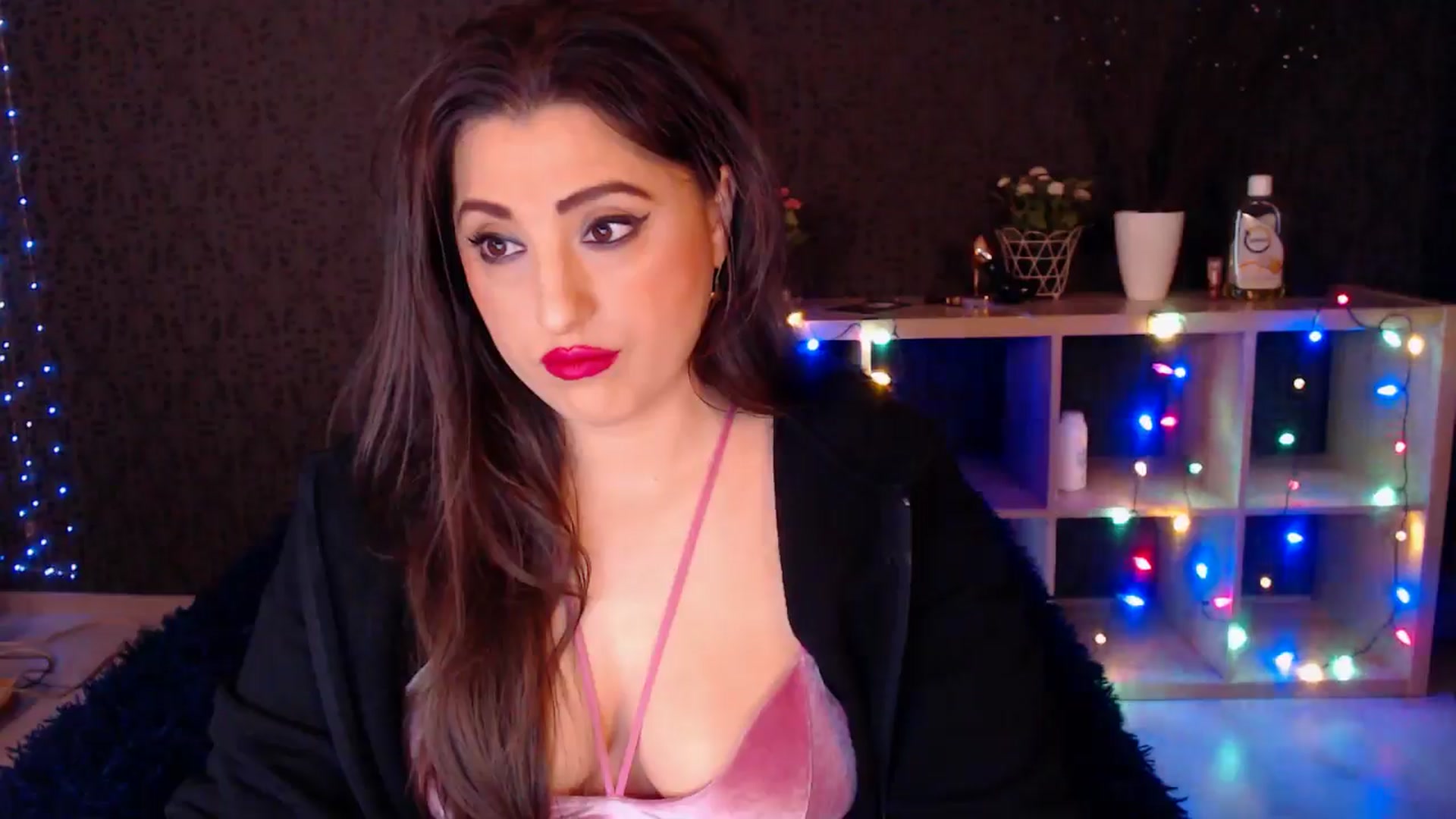 Gallery image thumbnail from HotRebbecca's myfreecams stream on, 01/22/2025, 02:39 image 4 of 20