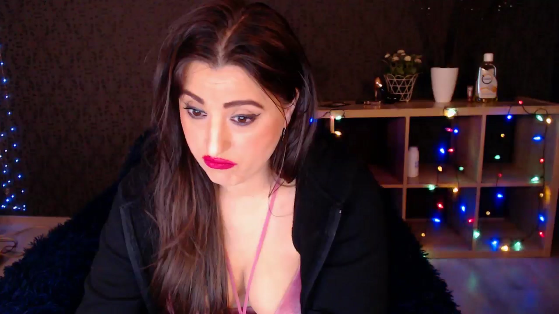 Gallery image thumbnail from HotRebbecca's myfreecams stream on, 01/22/2025, 02:39 image 13 of 20