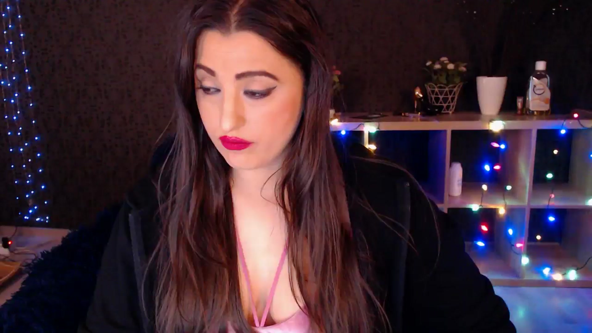 Gallery image thumbnail from HotRebbecca's myfreecams stream on, 01/22/2025, 03:46 image 10 of 20