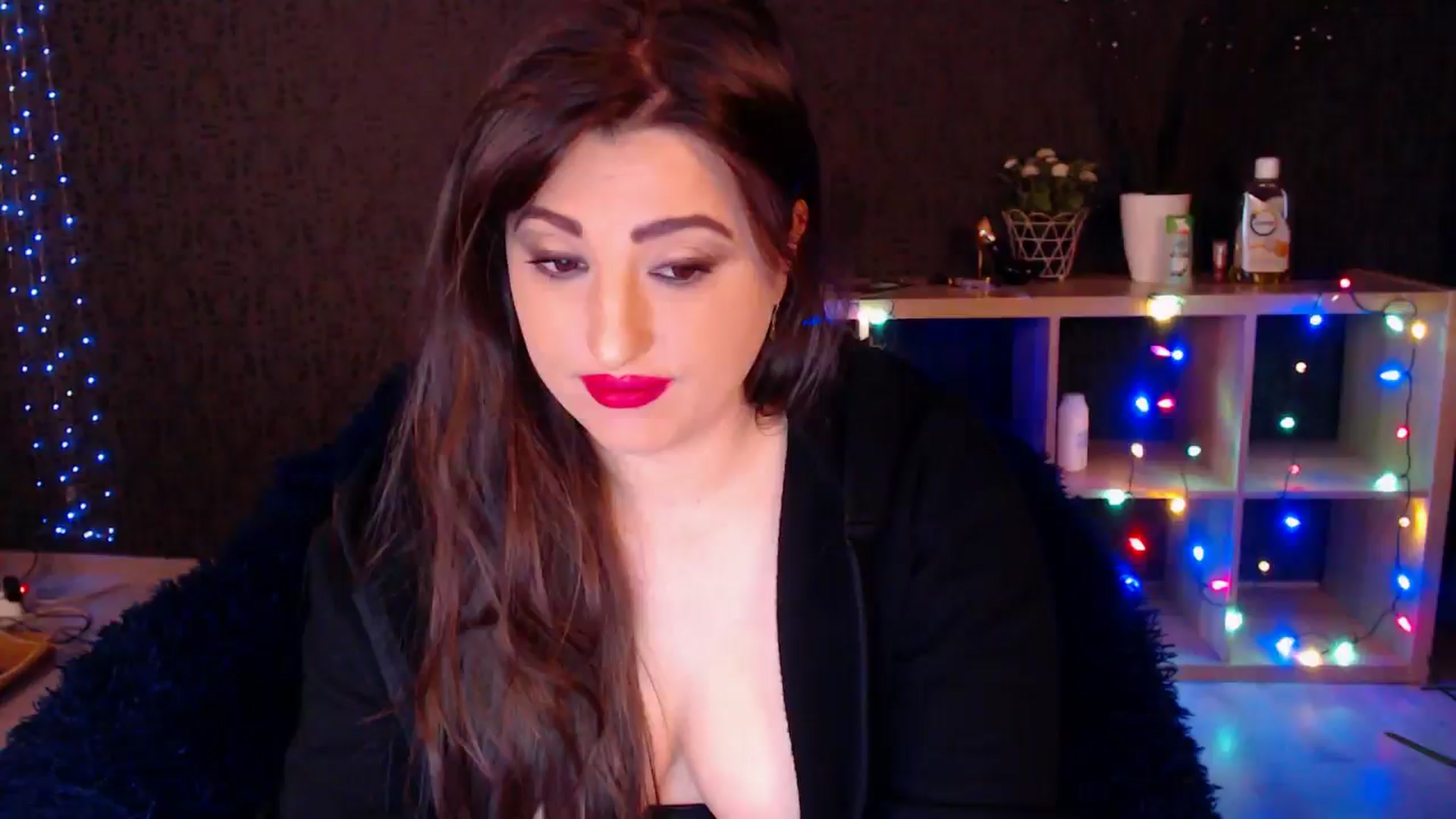 Gallery image thumbnail from HotRebbecca's myfreecams stream on, 01/28/2025, 03:28 image 1 of 20