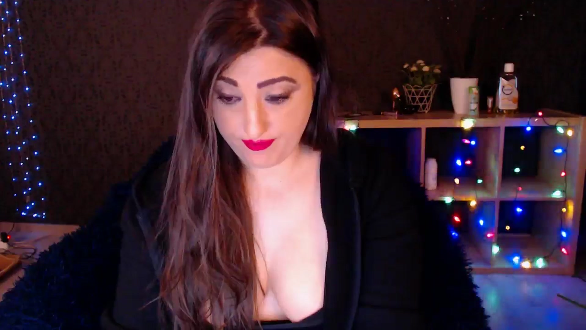 Gallery image thumbnail from HotRebbecca's myfreecams stream on, 01/28/2025, 03:28 image 13 of 20