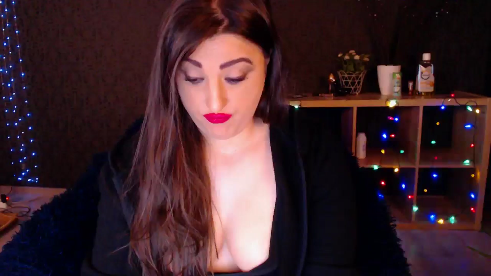 Gallery image thumbnail from HotRebbecca's myfreecams stream on, 01/28/2025, 03:28 image 11 of 20