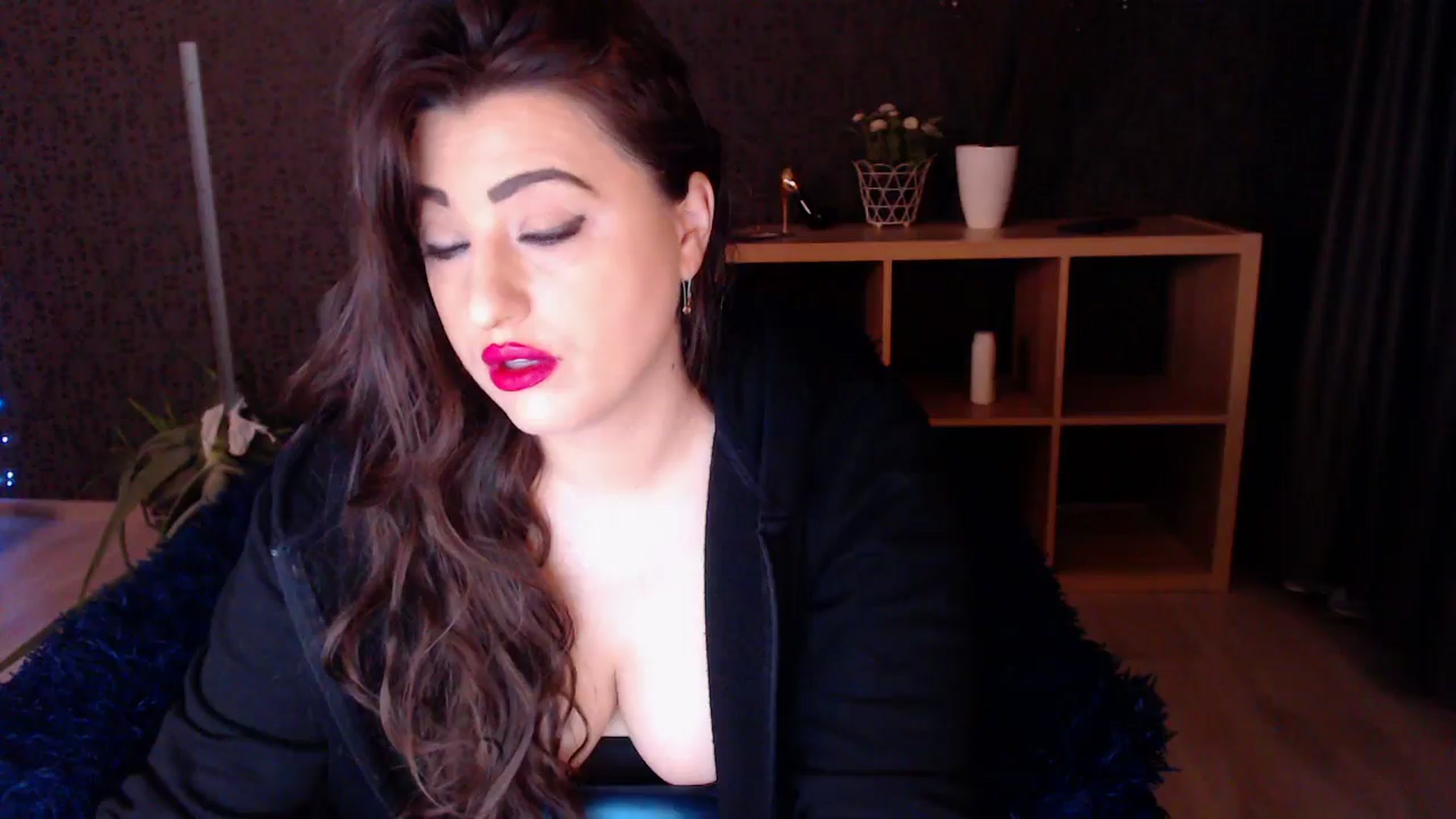 Gallery image thumbnail from HotRebbecca's myfreecams stream on, 03/06/2025, 03:57 image 2 of 20