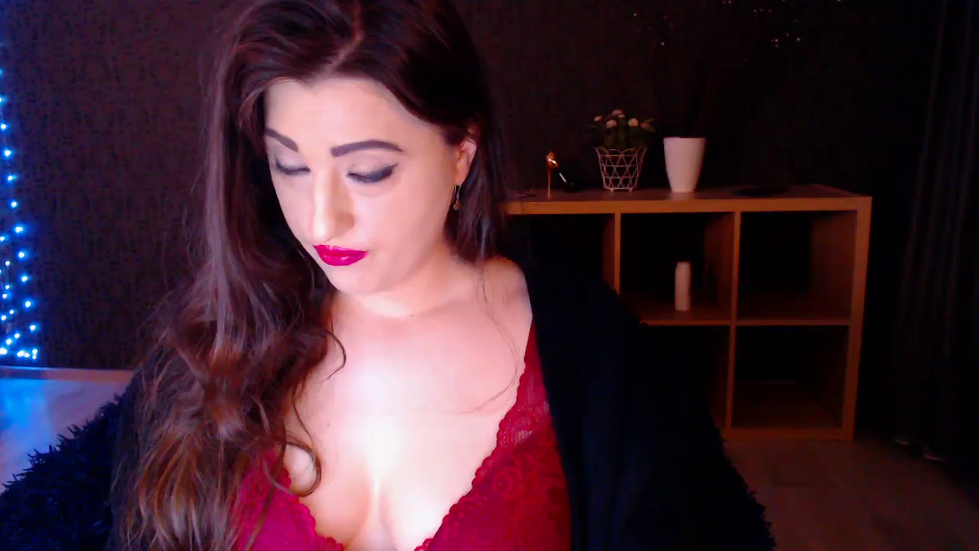 Gallery image thumbnail from HotRebbecca's myfreecams stream on, 03/08/2025, 04:01 image 12 of 20