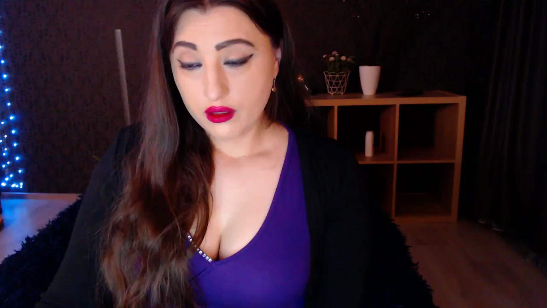 Gallery image thumbnail from HotRebbecca's myfreecams stream on, 03/09/2025, 03:00 image 11 of 20
