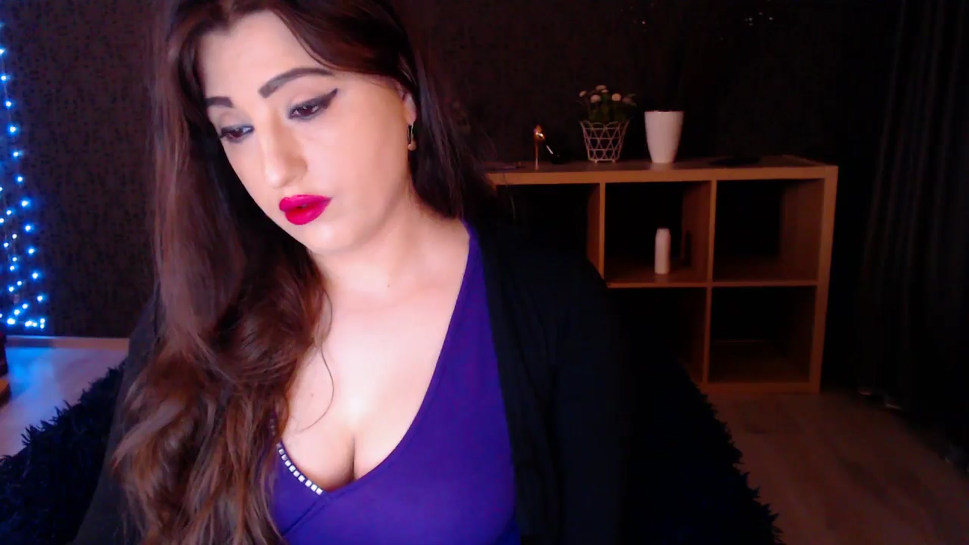 Gallery image thumbnail from HotRebbecca's myfreecams stream on, 03/09/2025, 03:00 image 4 of 20