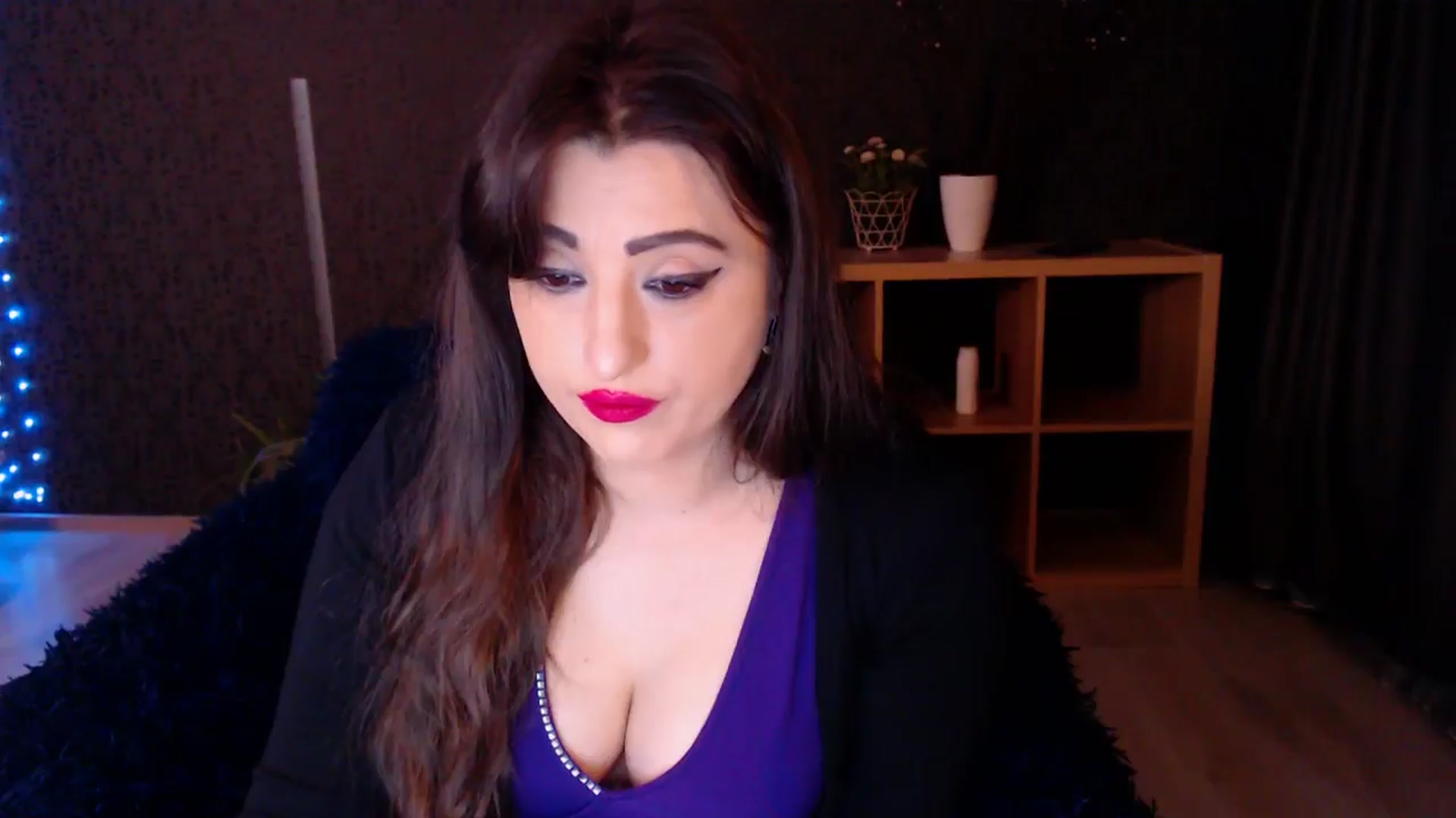 Gallery image thumbnail from HotRebbecca's myfreecams stream on, 03/09/2025, 03:00 image 10 of 20