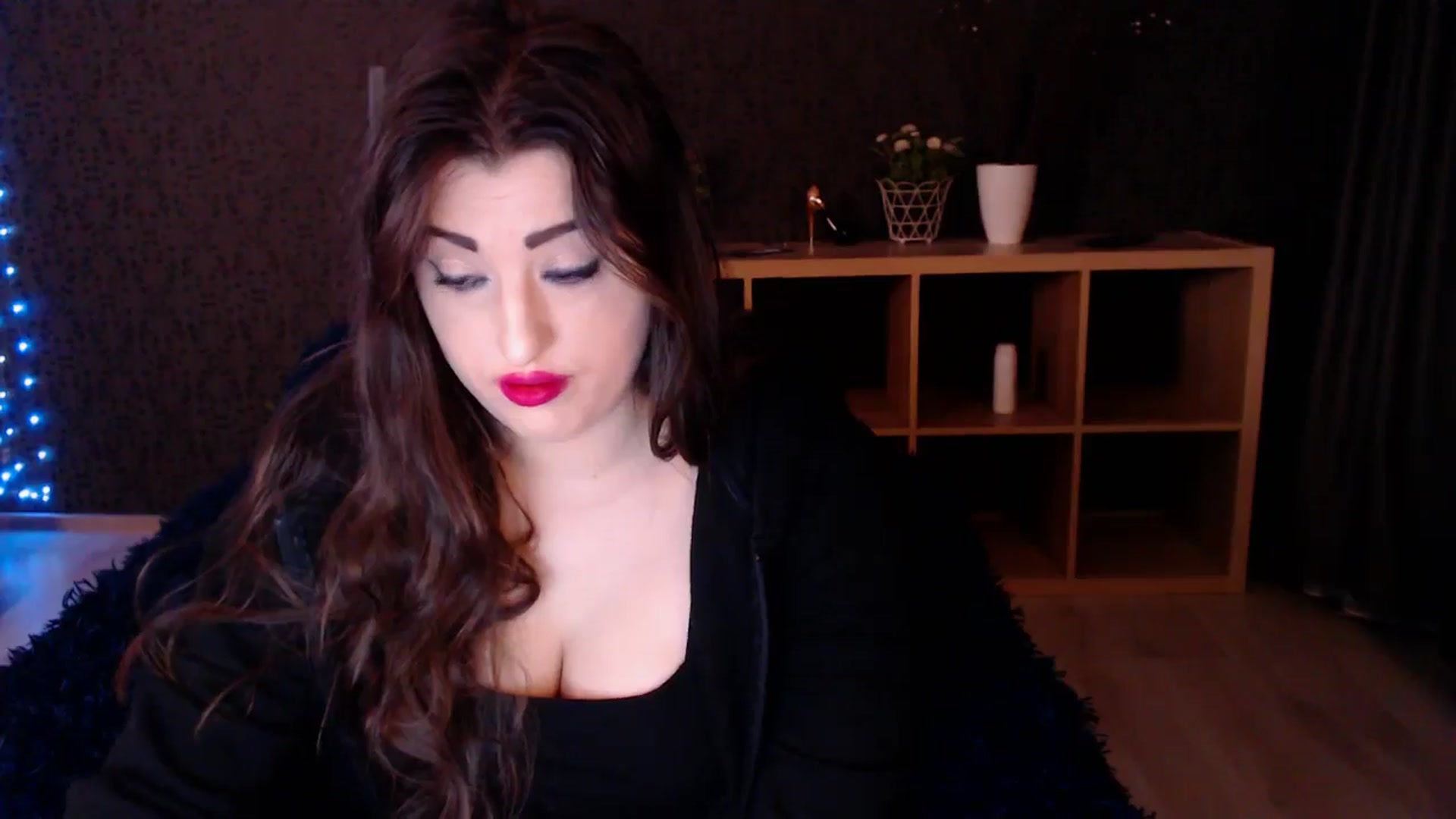 Gallery image thumbnail from HotRebbecca's myfreecams stream on, 03/11/2025, 03:02 image 12 of 20
