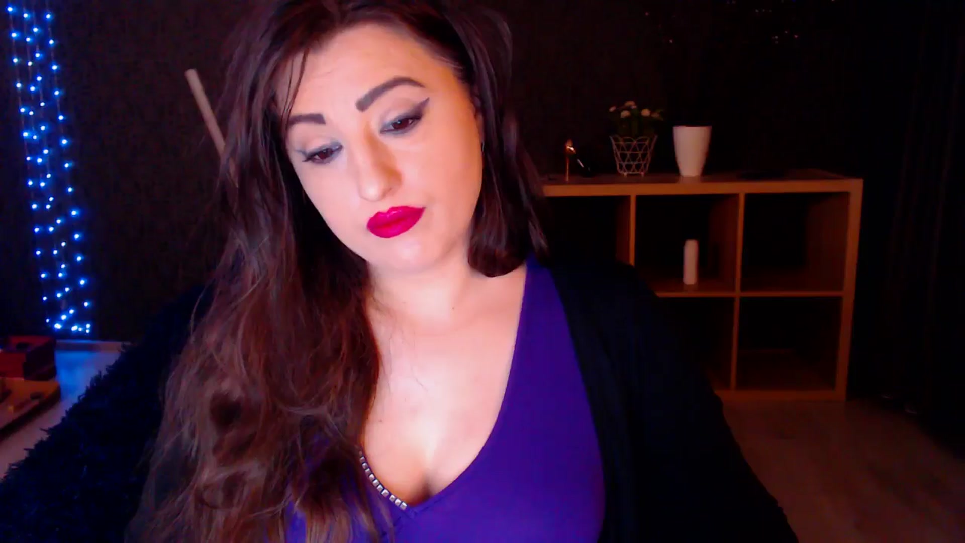 Gallery image thumbnail from HotRebbecca's myfreecams stream on, 03/16/2025, 24:07 image 10 of 20