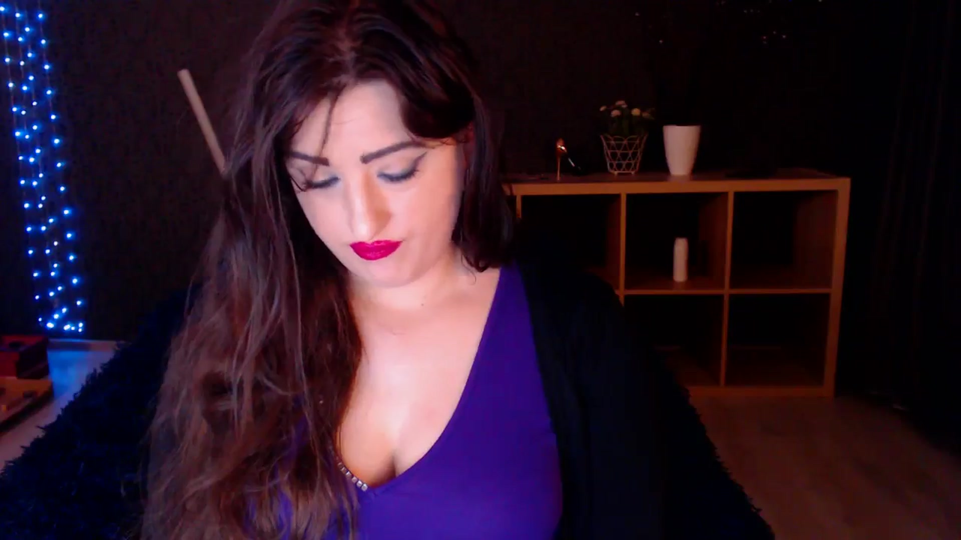 Gallery image thumbnail from HotRebbecca's myfreecams stream on, 03/16/2025, 24:07 image 18 of 20