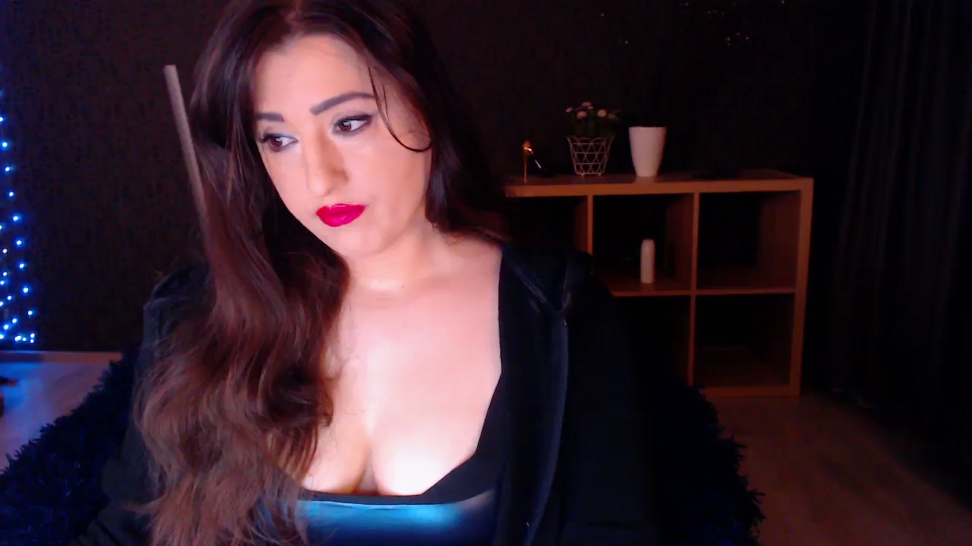 Gallery image thumbnail from HotRebbecca's myfreecams stream on, 03/17/2025, 22:30 image 10 of 20