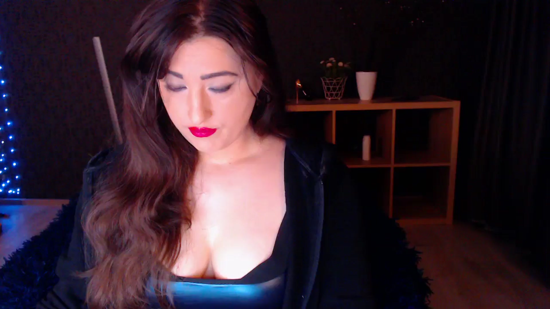 Gallery image thumbnail from HotRebbecca's myfreecams stream on, 03/17/2025, 22:30 image 9 of 20