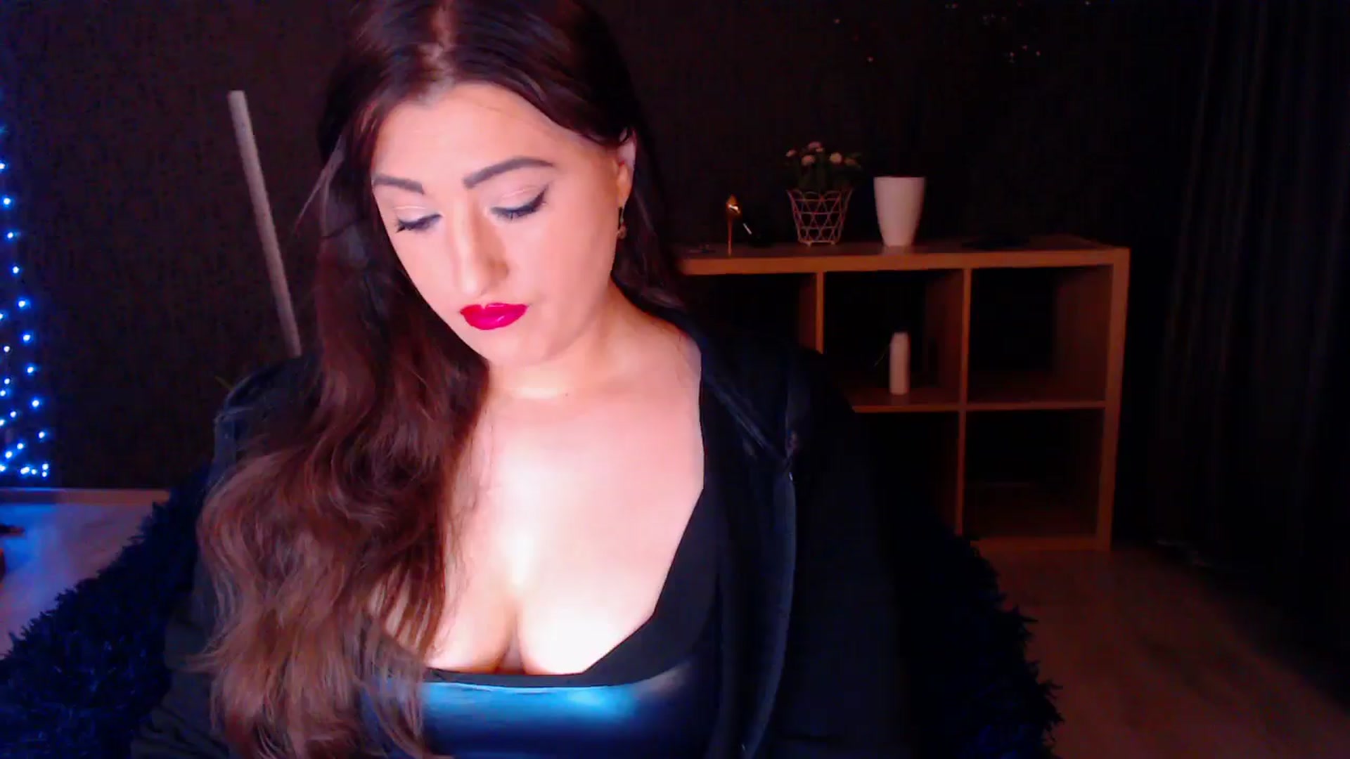 Gallery image thumbnail from HotRebbecca's myfreecams stream on, 03/17/2025, 22:30 image 8 of 20