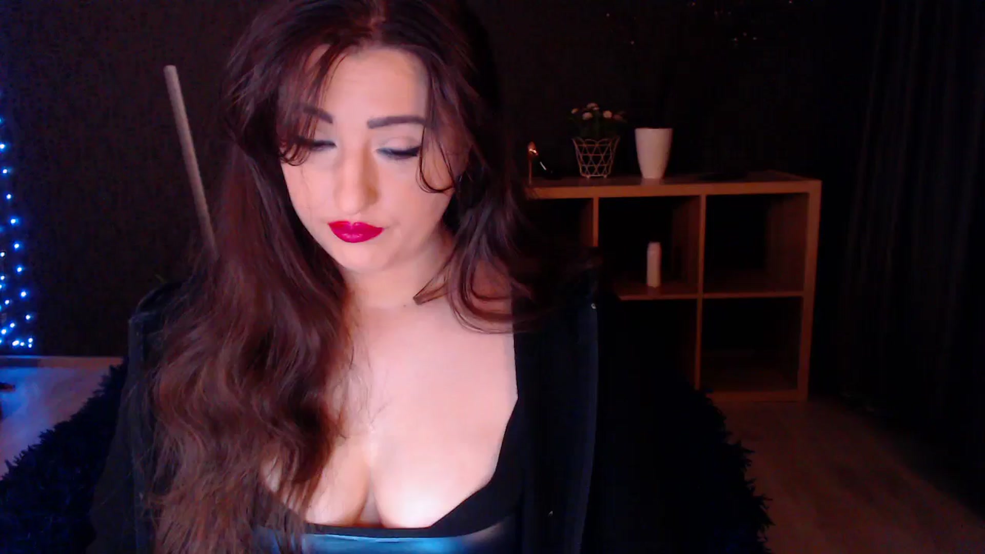Gallery image thumbnail from HotRebbecca's myfreecams stream on, 03/17/2025, 22:30 image 17 of 20