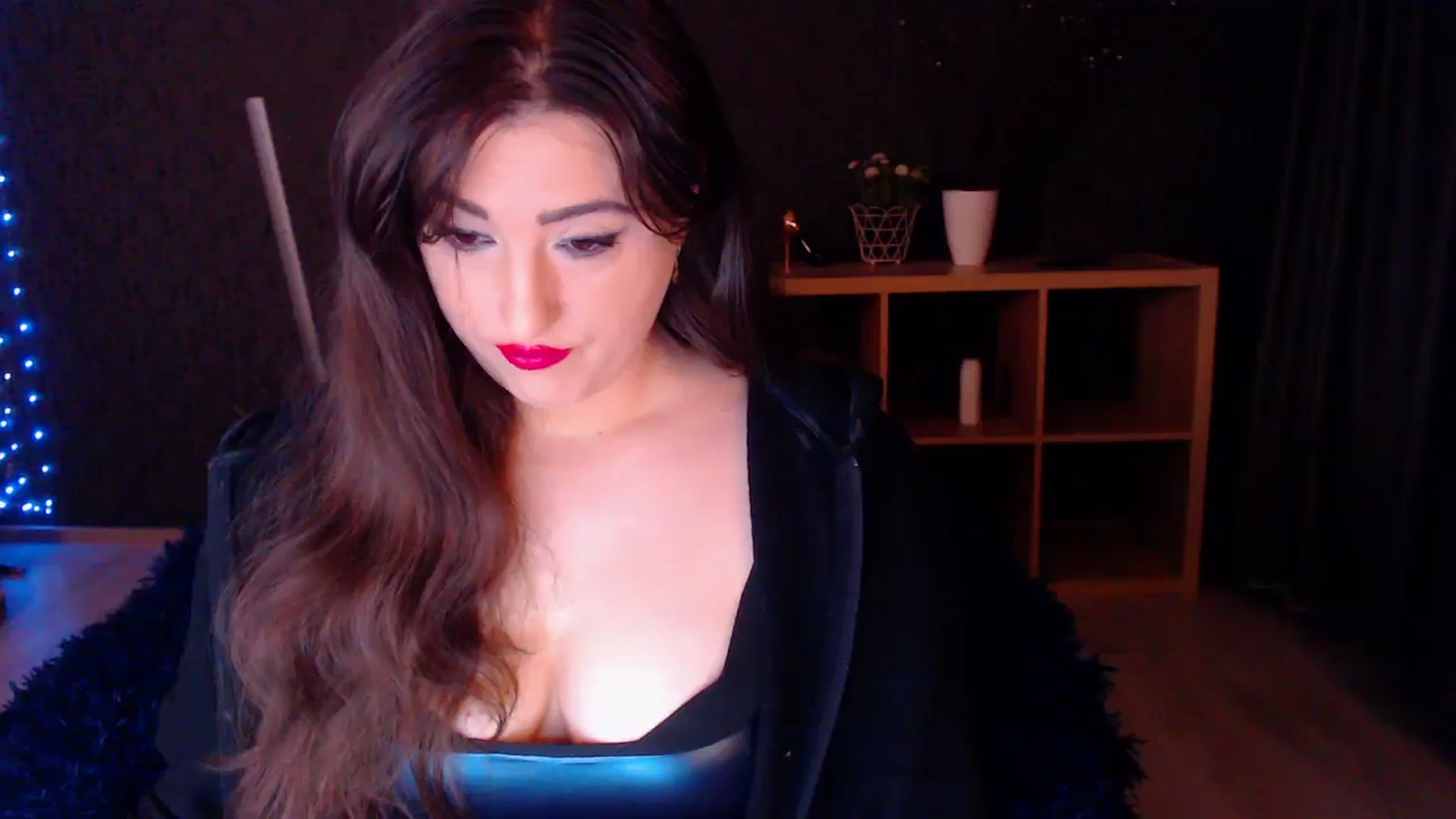 Gallery image thumbnail from HotRebbecca's myfreecams stream on, 03/17/2025, 22:30 image 12 of 20