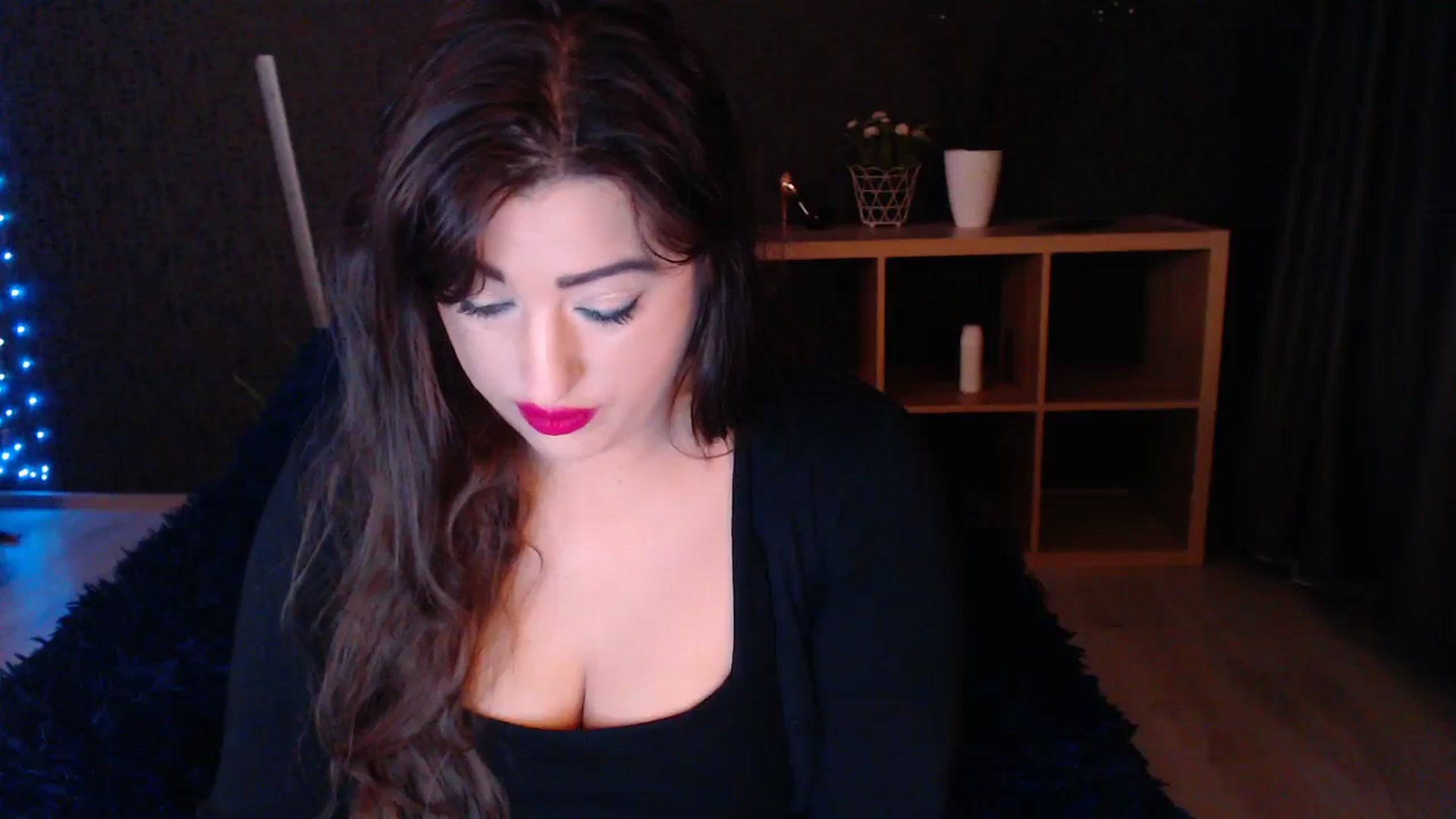 Gallery image thumbnail from HotRebbecca's myfreecams stream on, 03/19/2025, 02:45 image 13 of 20
