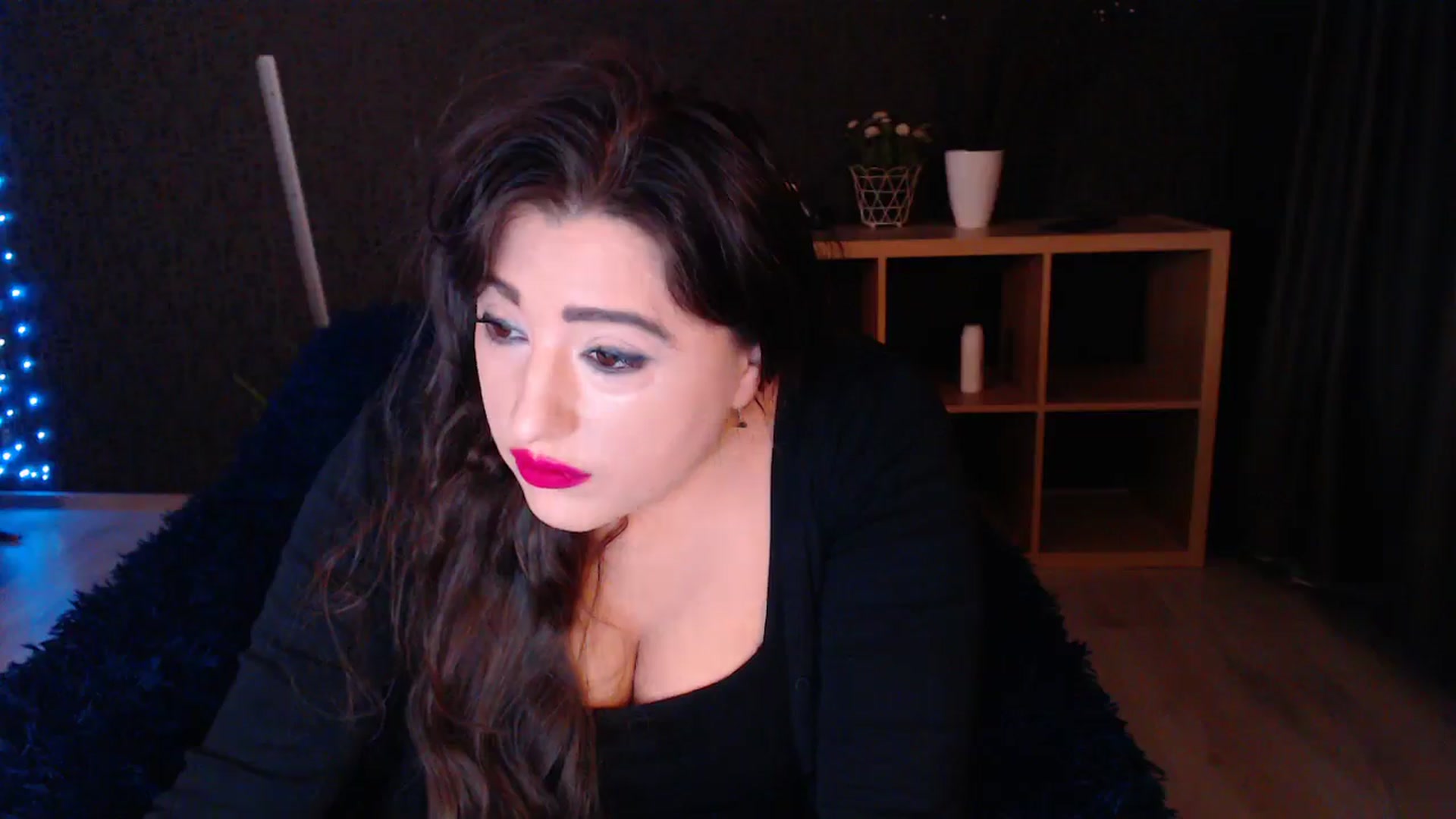 Gallery image thumbnail from HotRebbecca's myfreecams stream on, 03/19/2025, 02:45 image 8 of 20