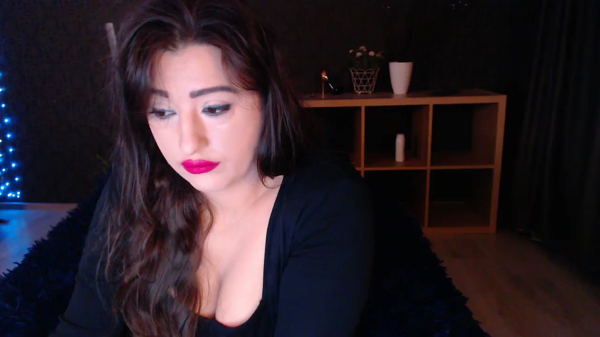 Gallery image thumbnail from HotRebbecca's myfreecams stream on, 03/19/2025, 02:45 image 11 of 20