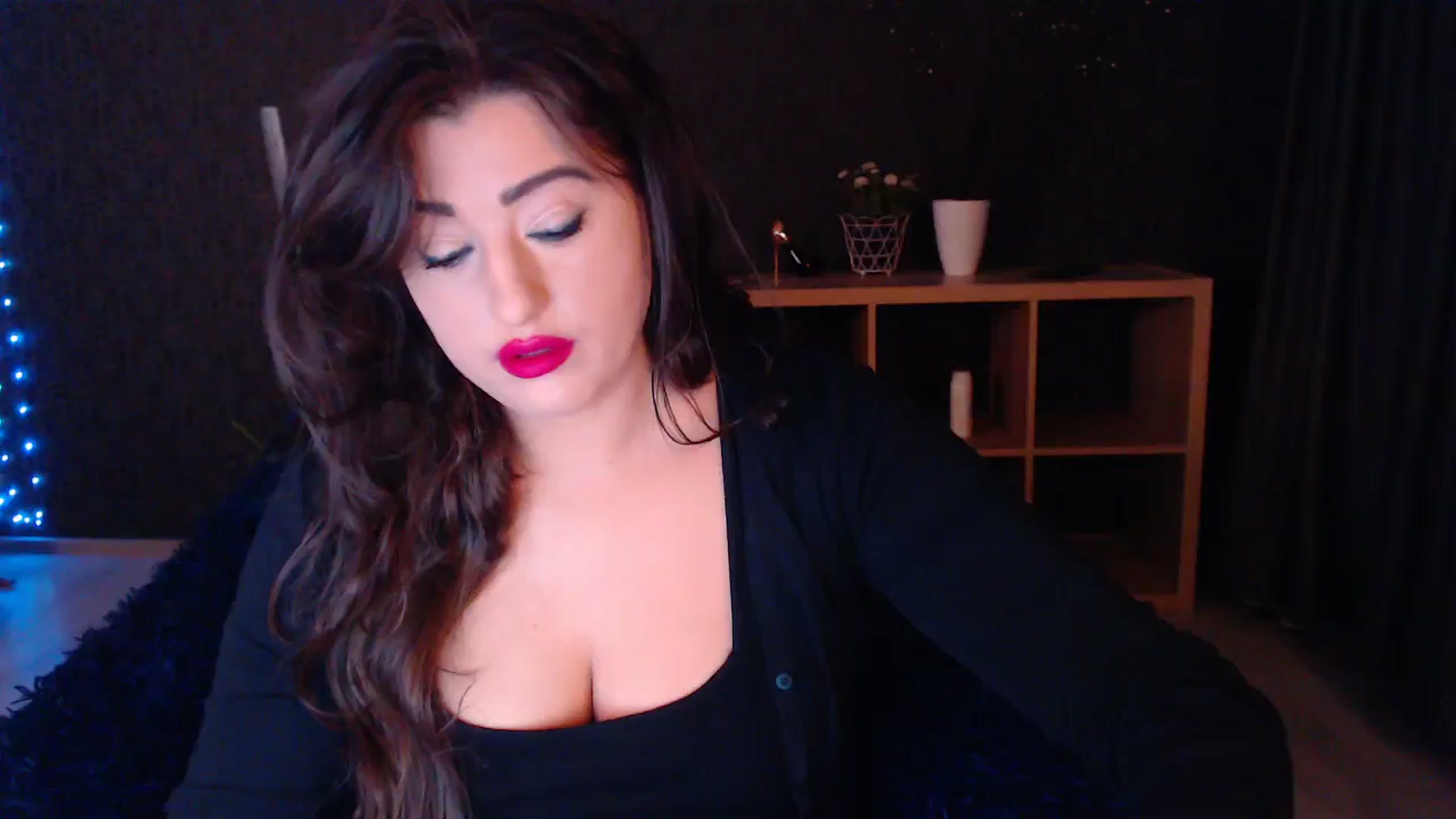 Gallery image thumbnail from HotRebbecca's myfreecams stream on, 03/19/2025, 02:45 image 1 of 20