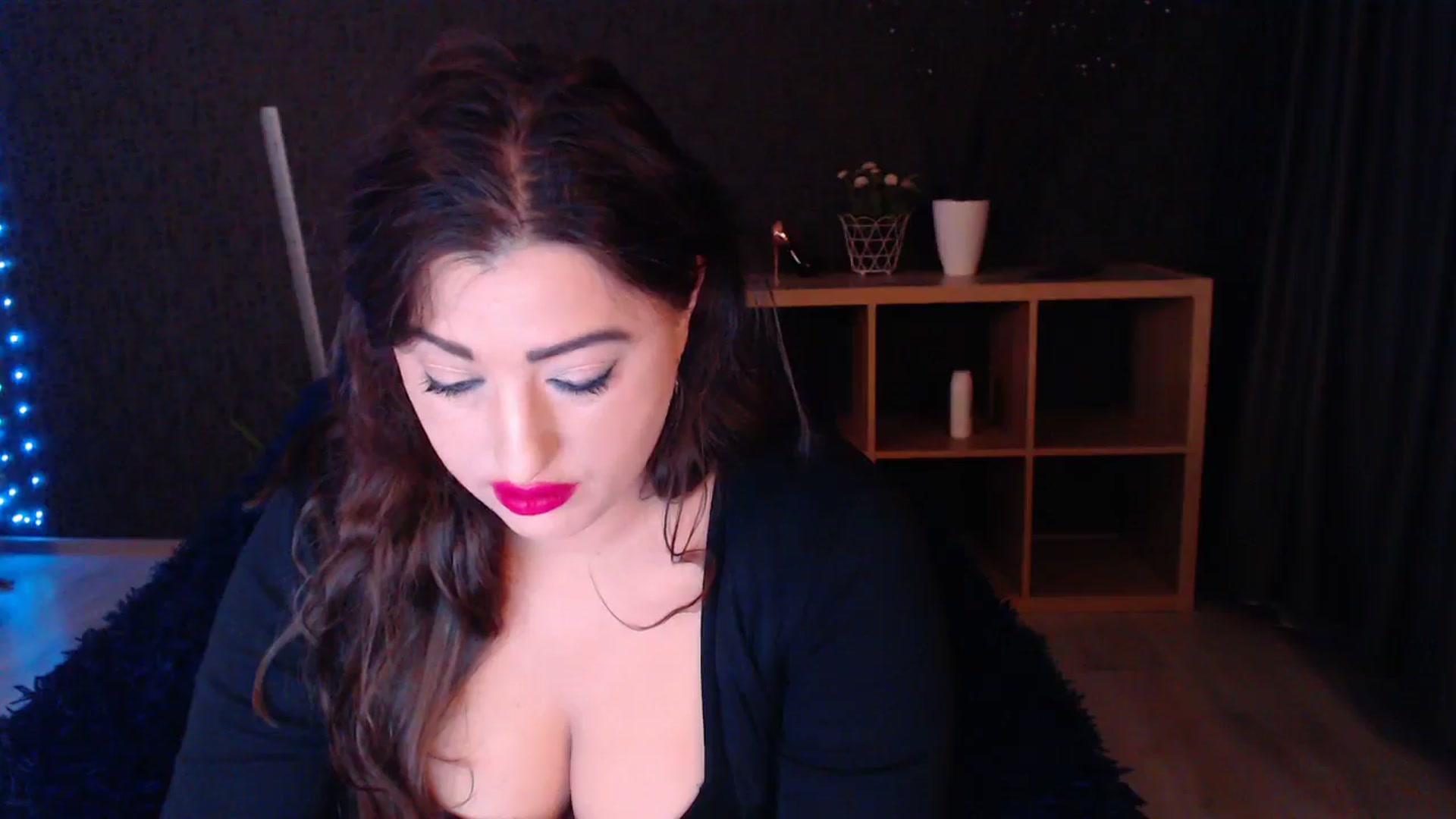 Gallery image thumbnail from HotRebbecca's myfreecams stream on, 03/19/2025, 02:45 image 2 of 20