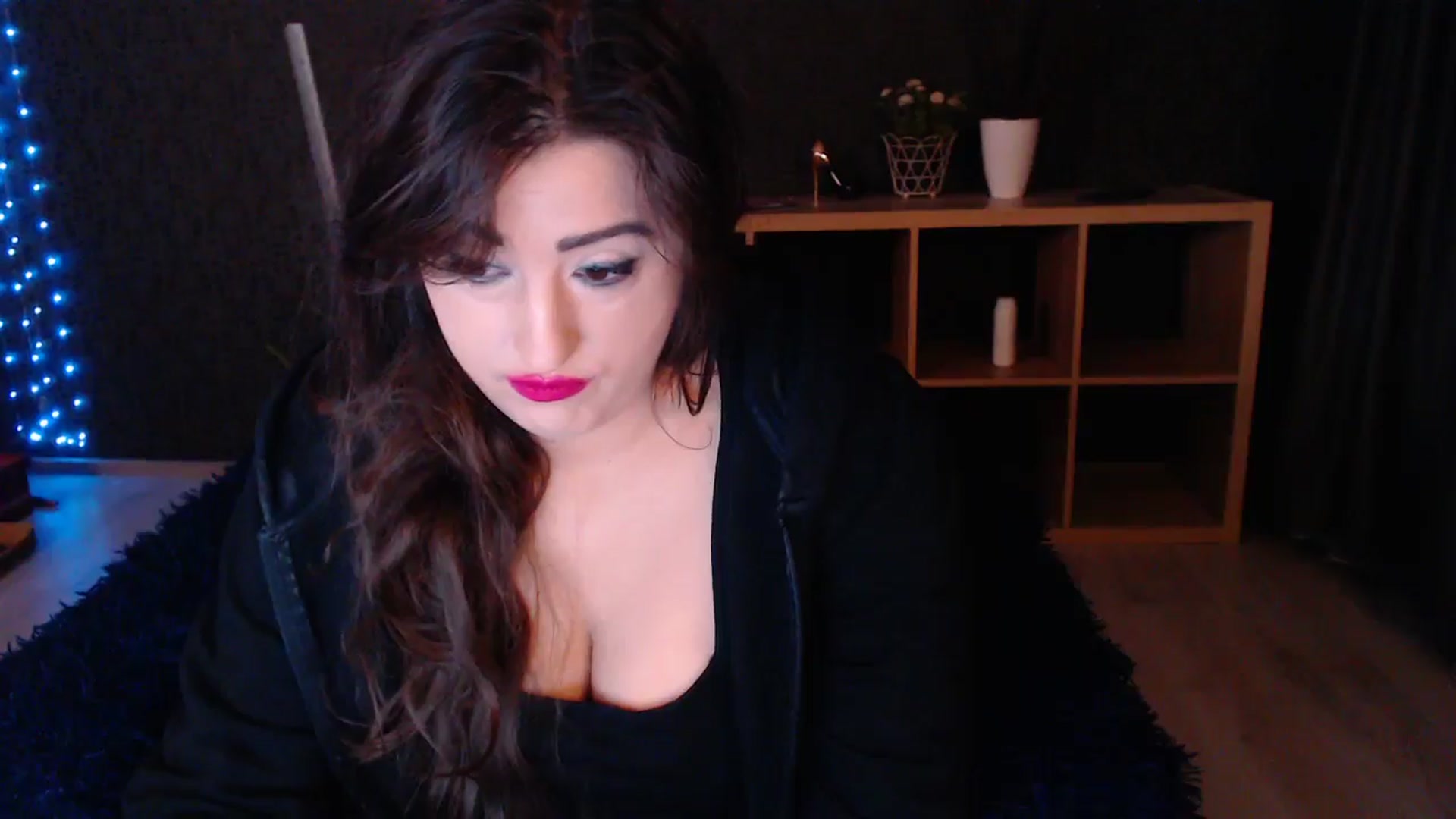 Gallery image thumbnail from HotRebbecca's myfreecams stream on, 03/19/2025, 02:45 image 18 of 20