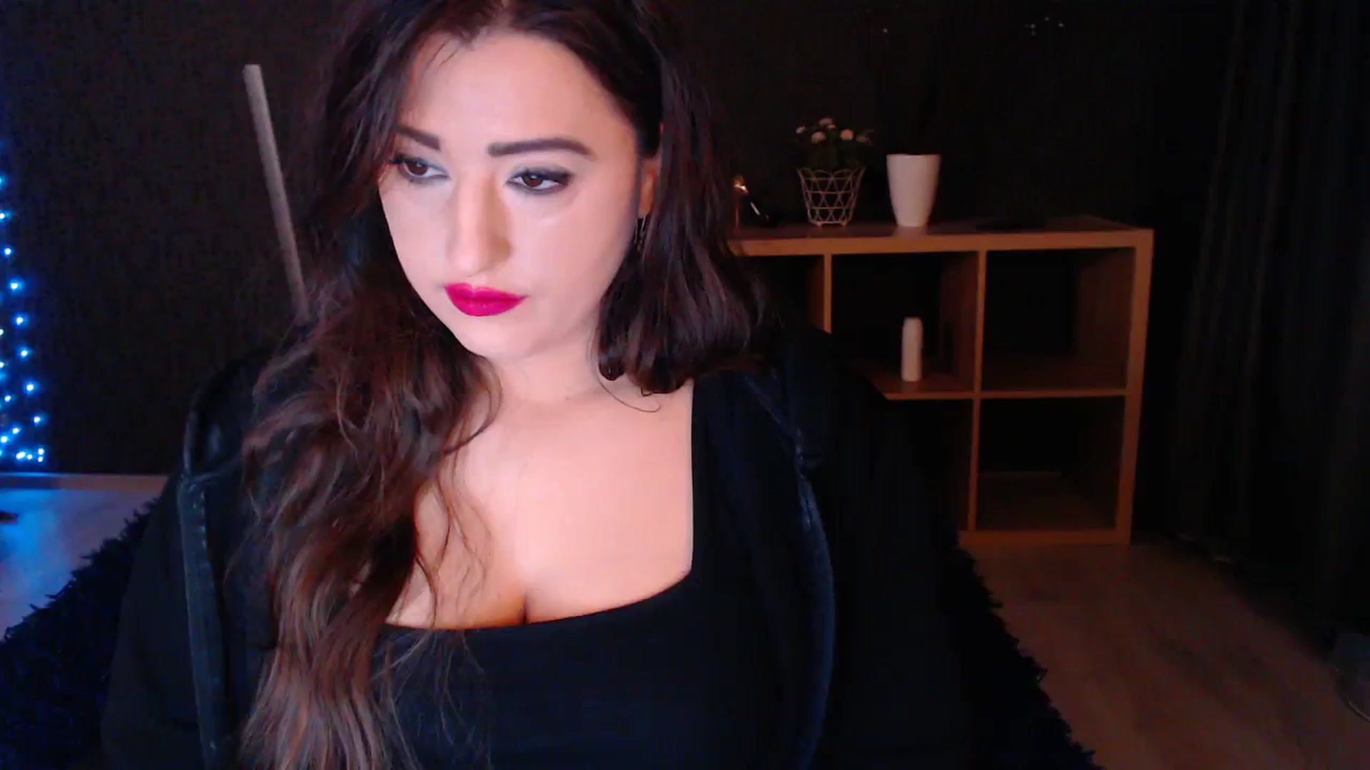 Gallery image thumbnail from HotRebbecca's myfreecams stream on, 03/19/2025, 02:45 image 16 of 20