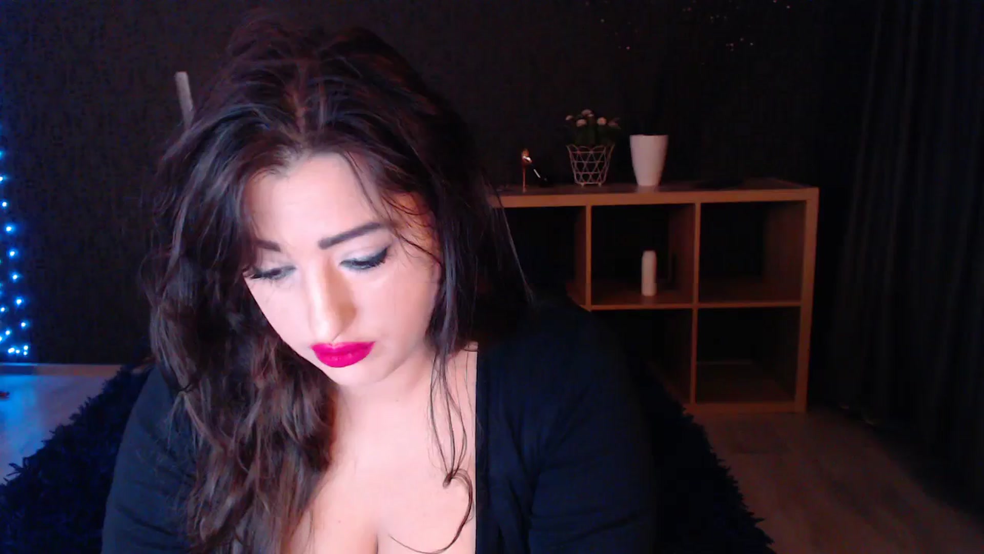 Gallery image thumbnail from HotRebbecca's myfreecams stream on, 03/19/2025, 02:45 image 4 of 20