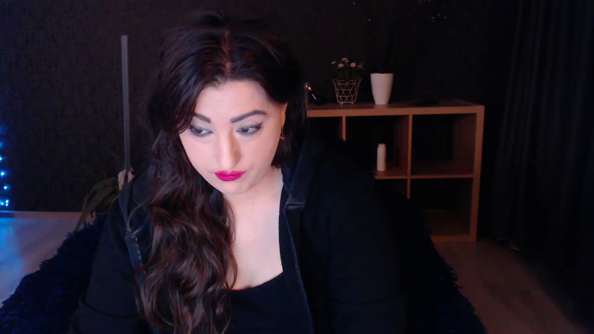 Gallery image thumbnail from HotRebbecca's myfreecams stream on, 03/21/2025, 02:05 image 12 of 20