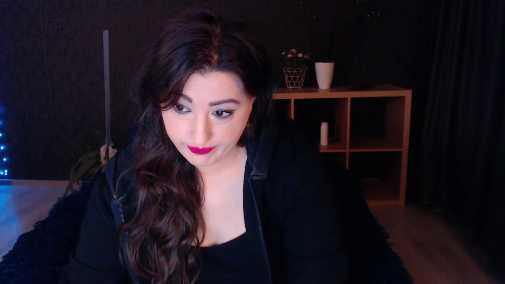 Gallery image thumbnail from HotRebbecca's myfreecams stream on, 03/21/2025, 02:05 image 13 of 20