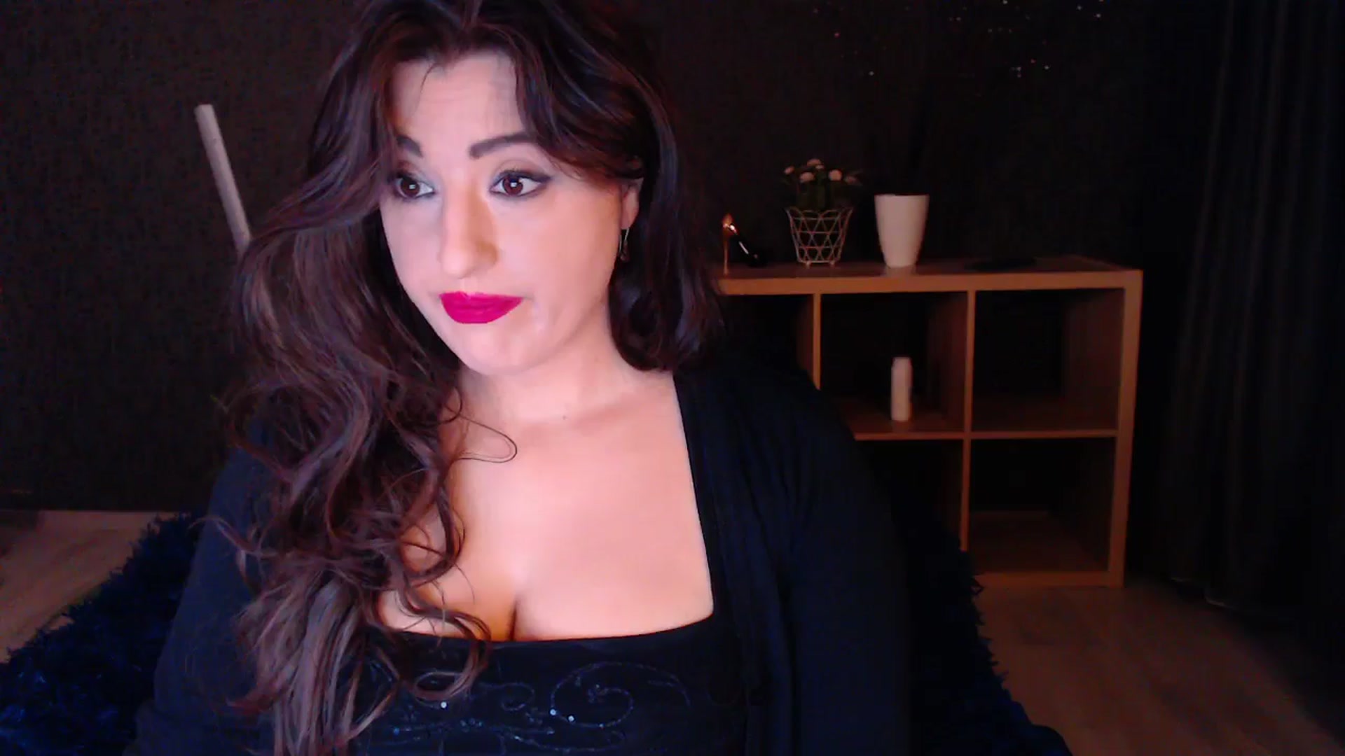 Gallery image thumbnail from HotRebbecca's myfreecams stream on, 03/24/2025, 01:32 image 12 of 20
