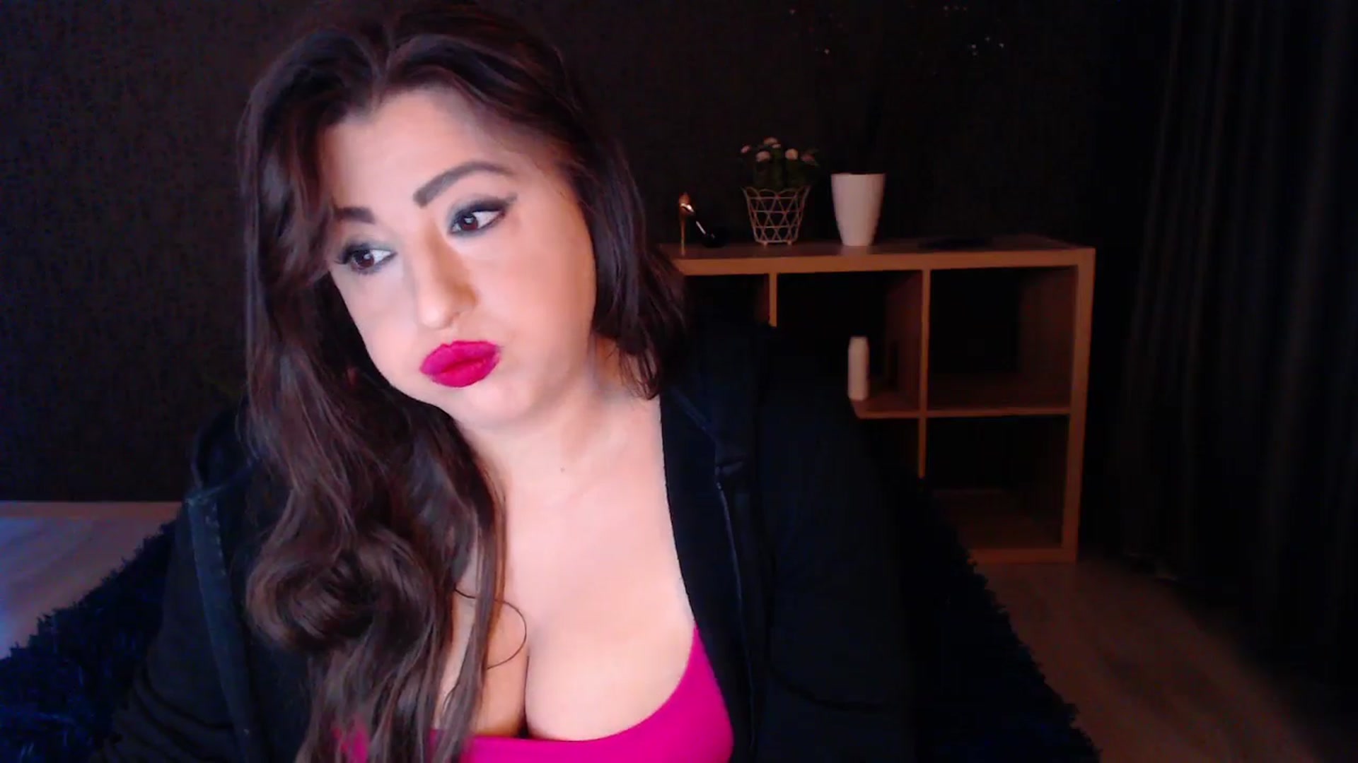 Gallery image thumbnail from HotRebbecca's myfreecams stream on, 03/25/2025, 03:35 image 11 of 20