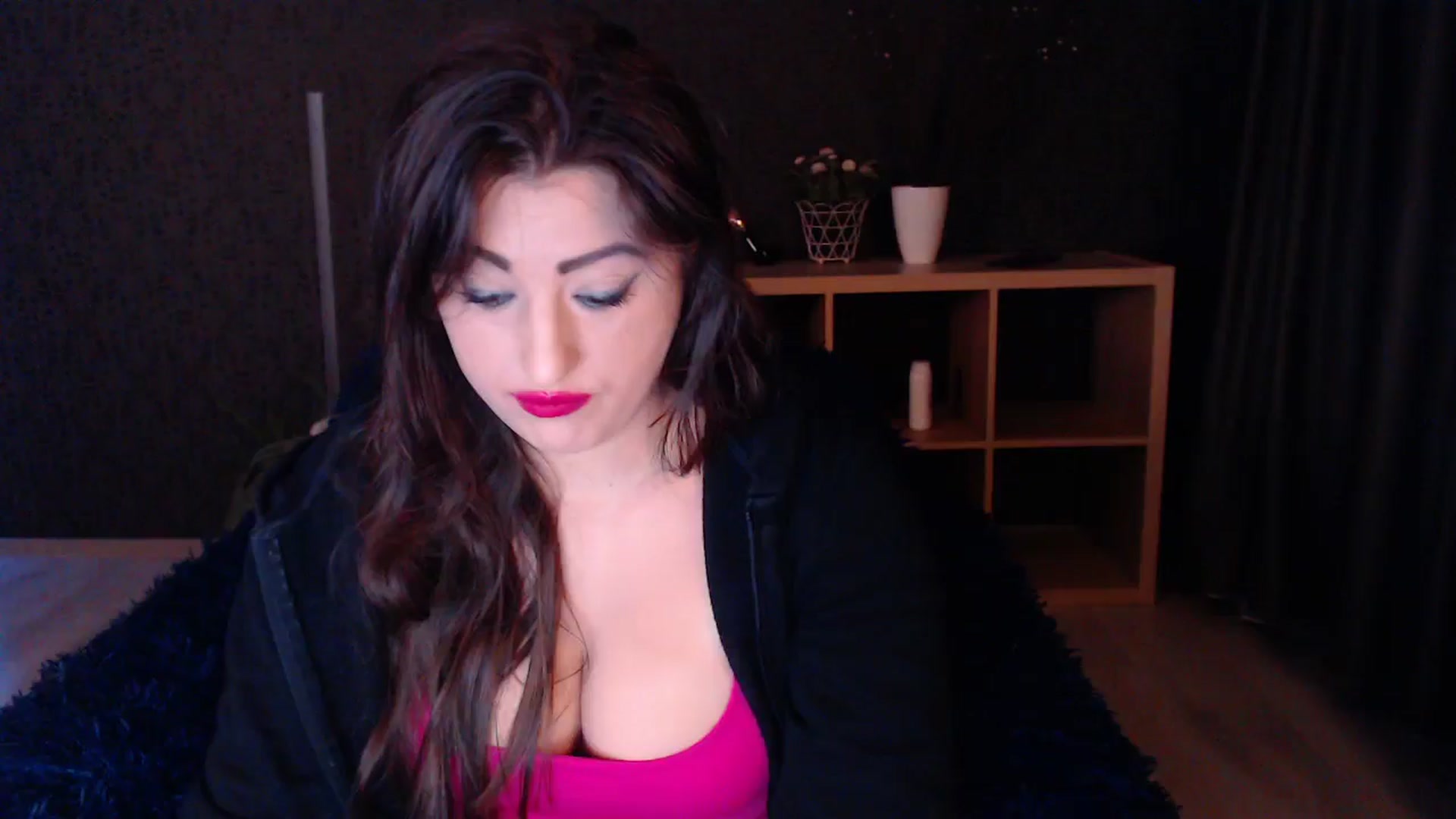 Gallery image thumbnail from HotRebbecca's myfreecams stream on, 03/25/2025, 03:35 image 16 of 20