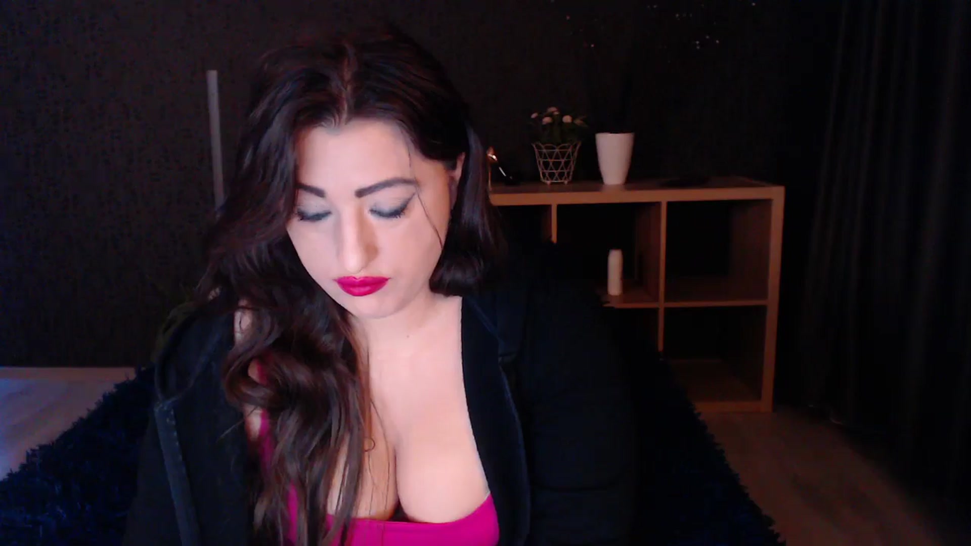 Gallery image thumbnail from HotRebbecca's myfreecams stream on, 03/25/2025, 03:35 image 4 of 20