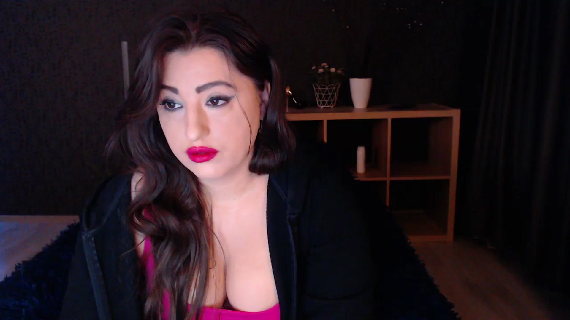 Gallery image thumbnail from HotRebbecca's myfreecams stream on, 03/25/2025, 03:35 image 2 of 20