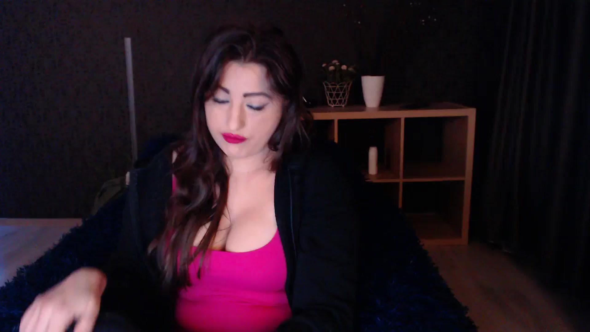 Gallery image thumbnail from HotRebbecca's myfreecams stream on, 03/25/2025, 03:35 image 17 of 20