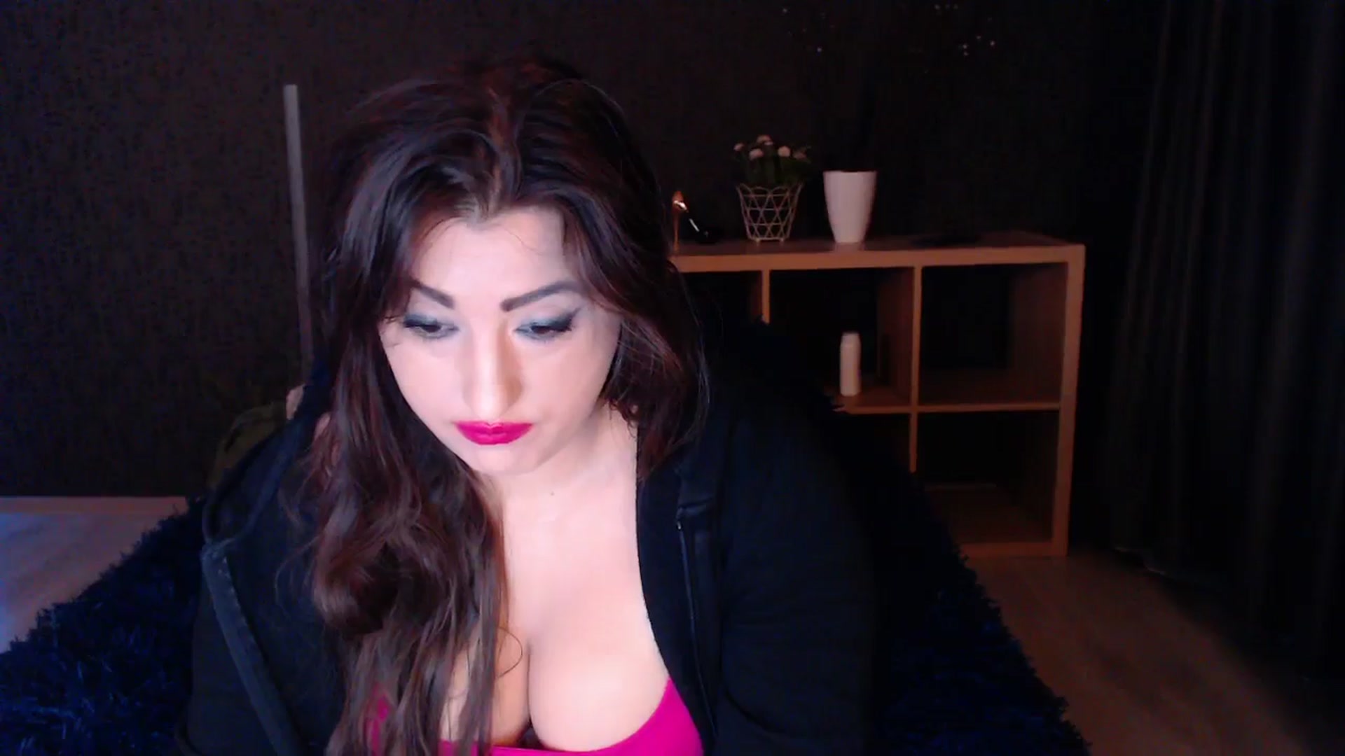 Gallery image thumbnail from HotRebbecca's myfreecams stream on, 03/25/2025, 03:35 image 13 of 20