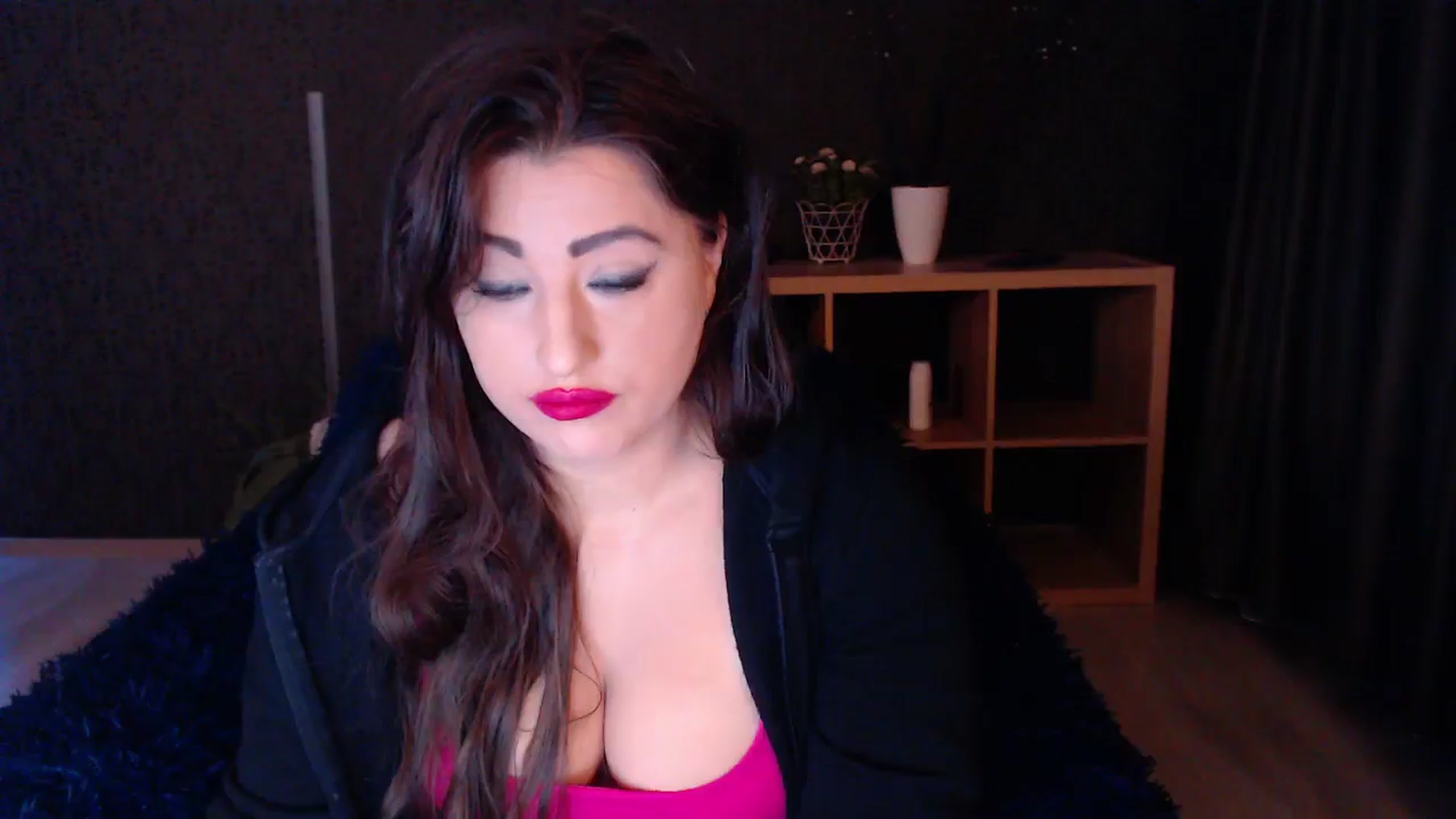 Gallery image thumbnail from HotRebbecca's myfreecams stream on, 03/25/2025, 03:35 image 14 of 20