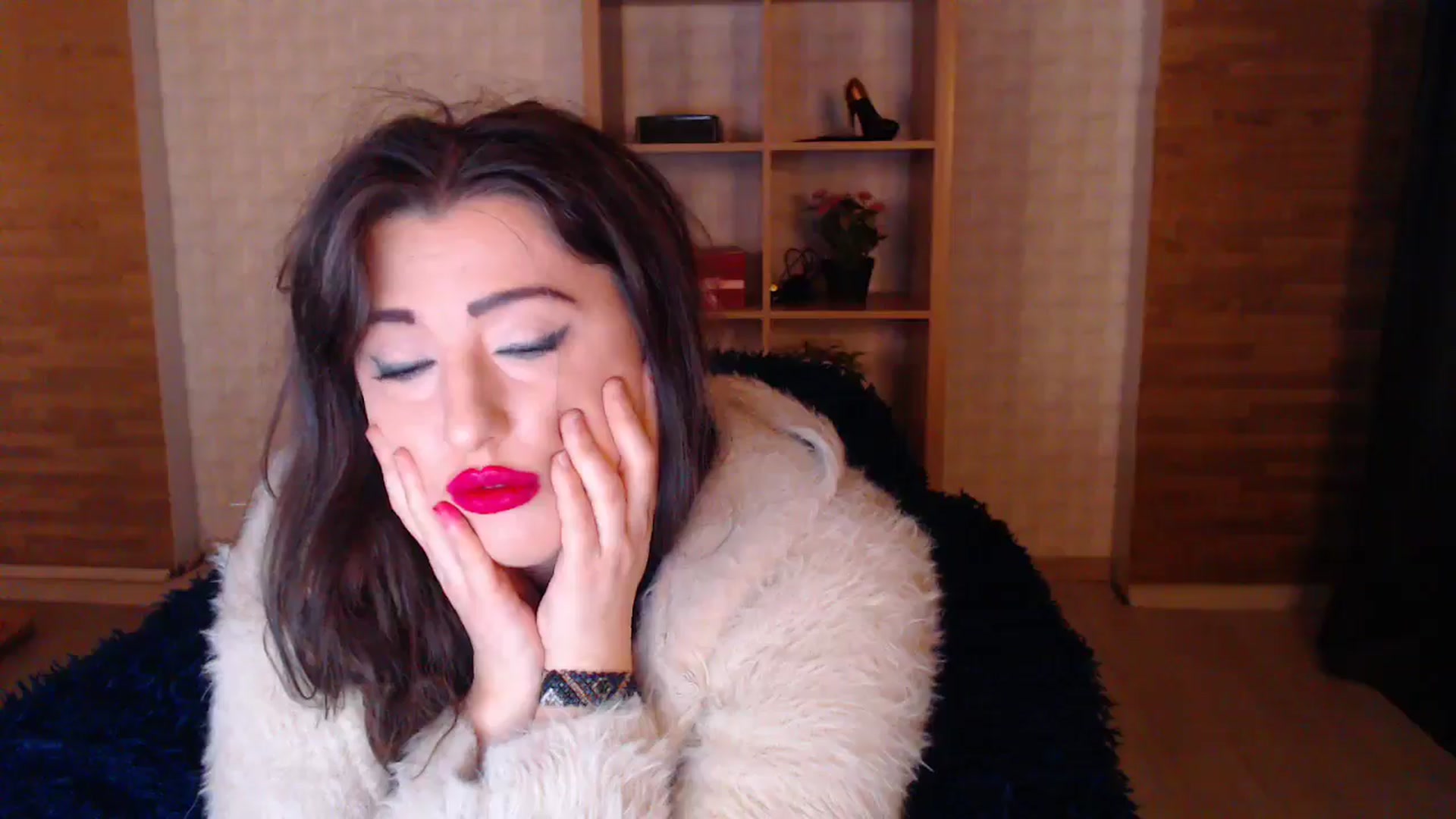 Gallery image thumbnail from HotRebbecca's myfreecams stream on, 04/11/2025, 03:39 image 5 of 20