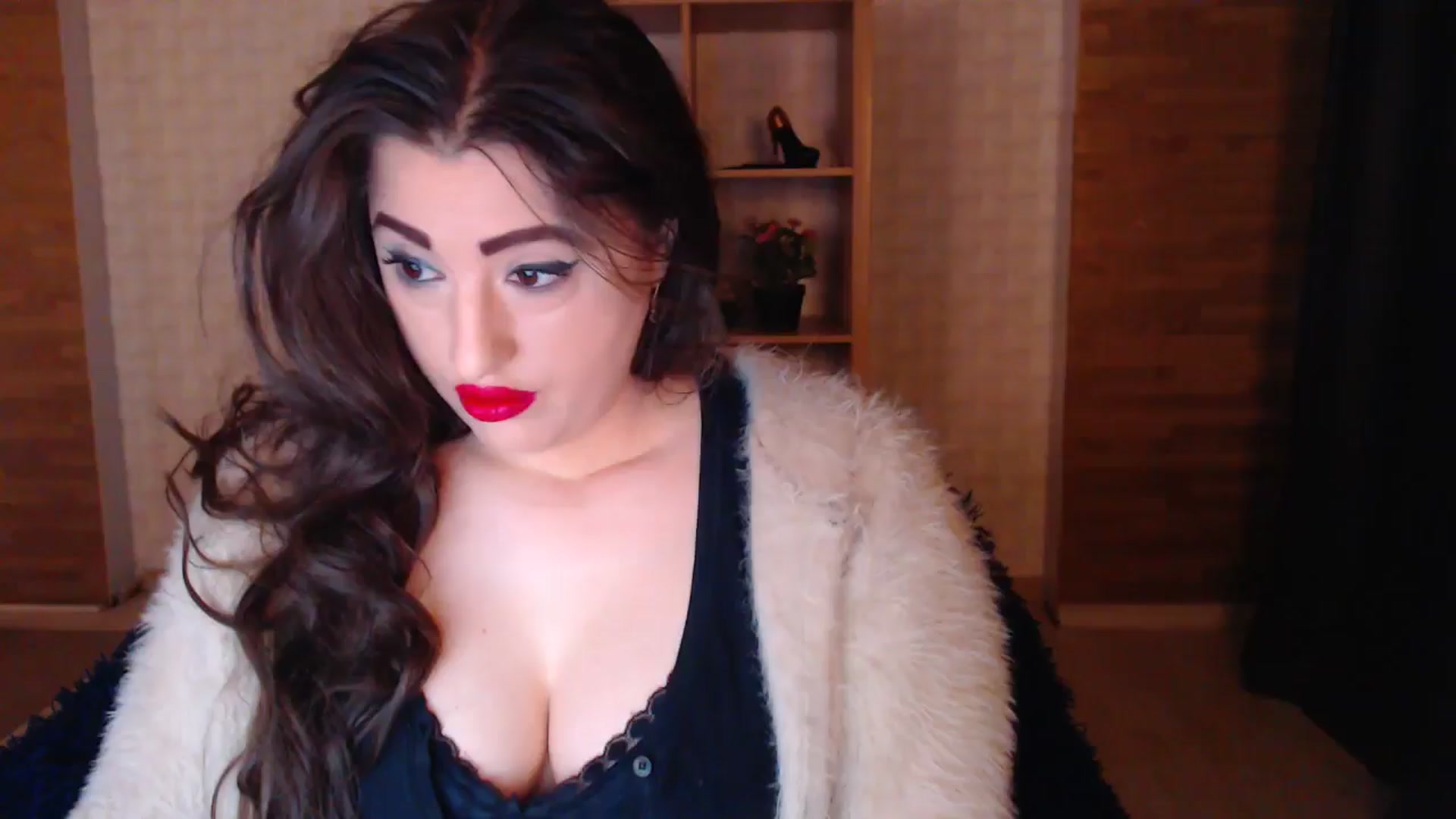 Gallery image thumbnail from HotRebbecca's myfreecams stream on, 04/15/2025, 01:35 image 9 of 20